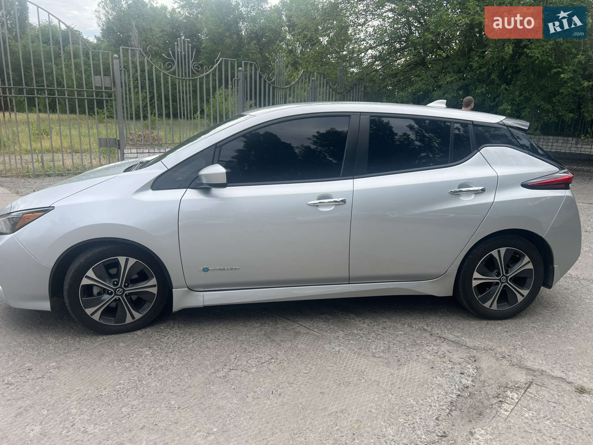 Nissan Leaf 2019 VIN 1N4AZ1CP0KC308303 фото оголошення 4 з 28