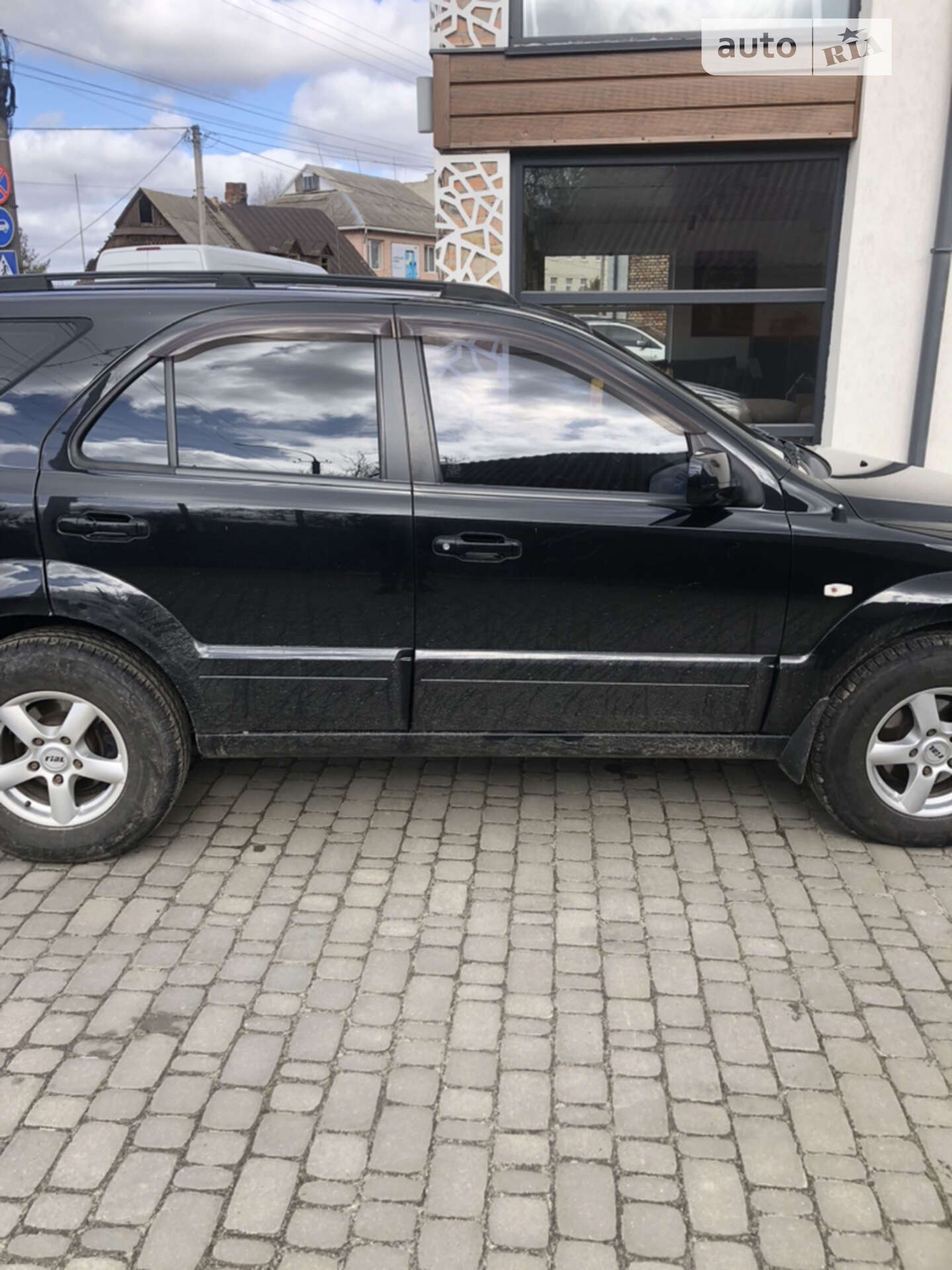 Kia Sorento 2008 VIN KNEJC524875765932 фото оголошення 4 з 19