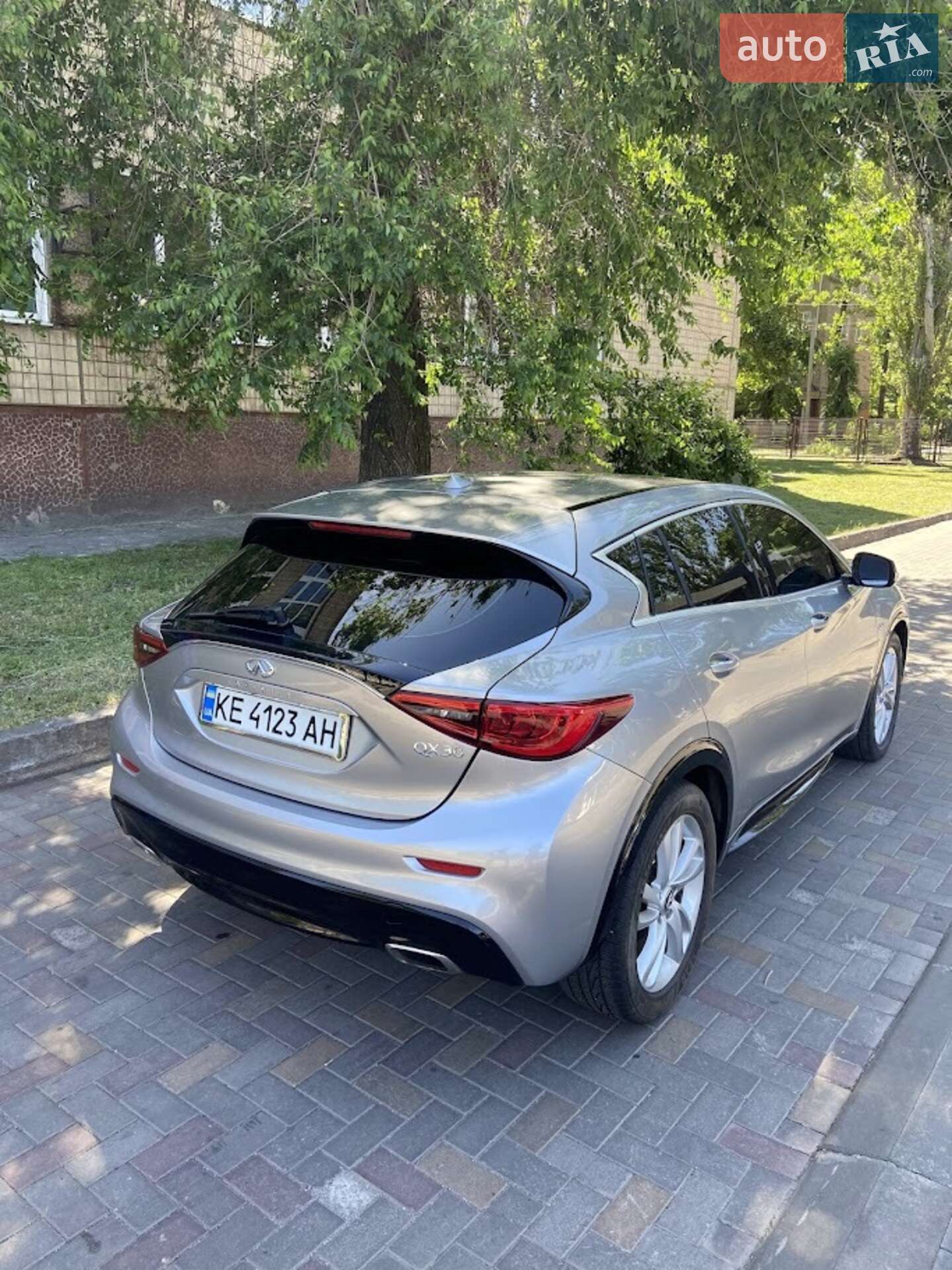 Infiniti QX30 2016 VIN SJKCH5CPXHA033697 фото оголошення 2 з 16