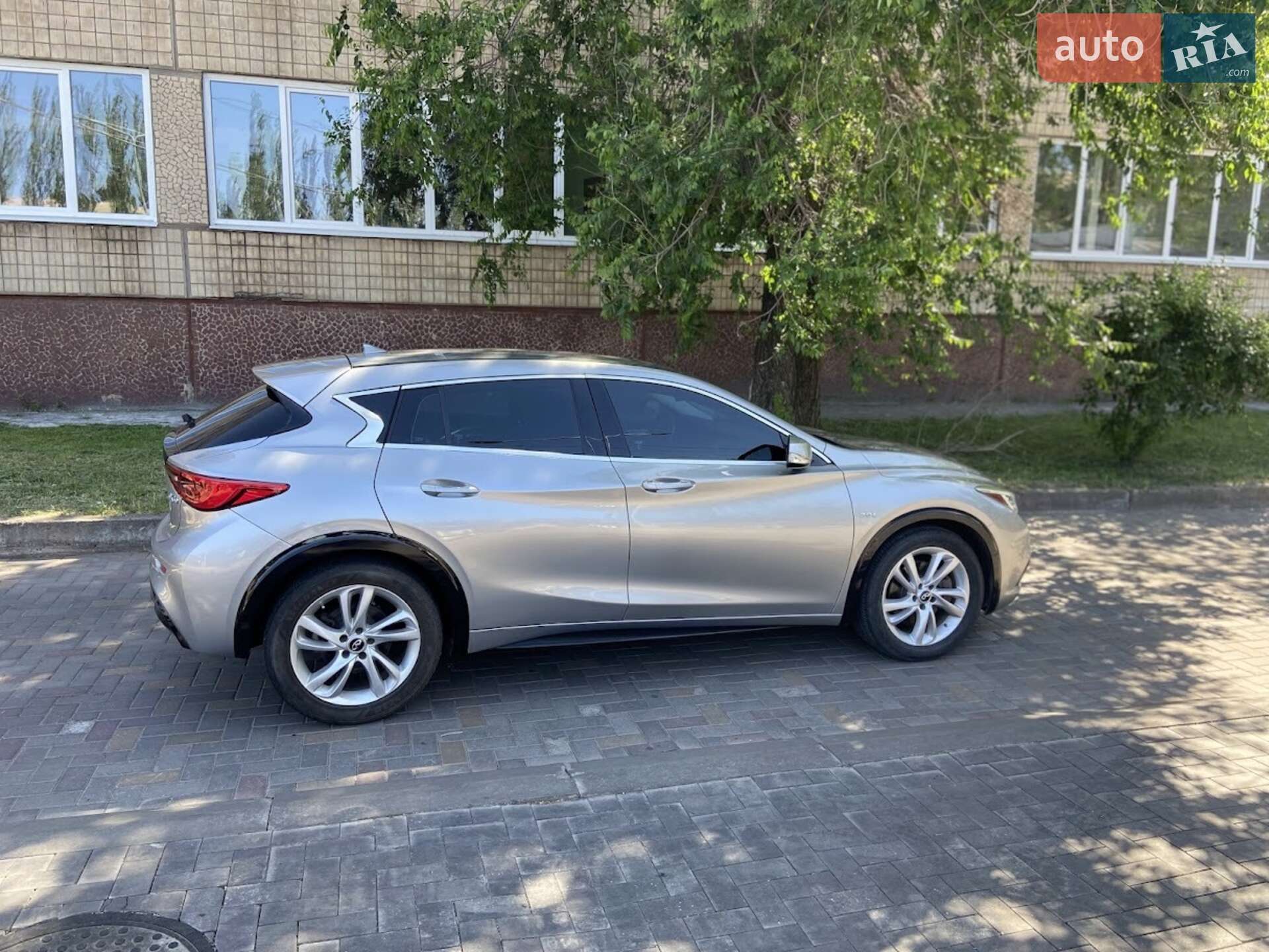 Infiniti QX30 2016 VIN SJKCH5CPXHA033697 фото оголошення 5 з 16