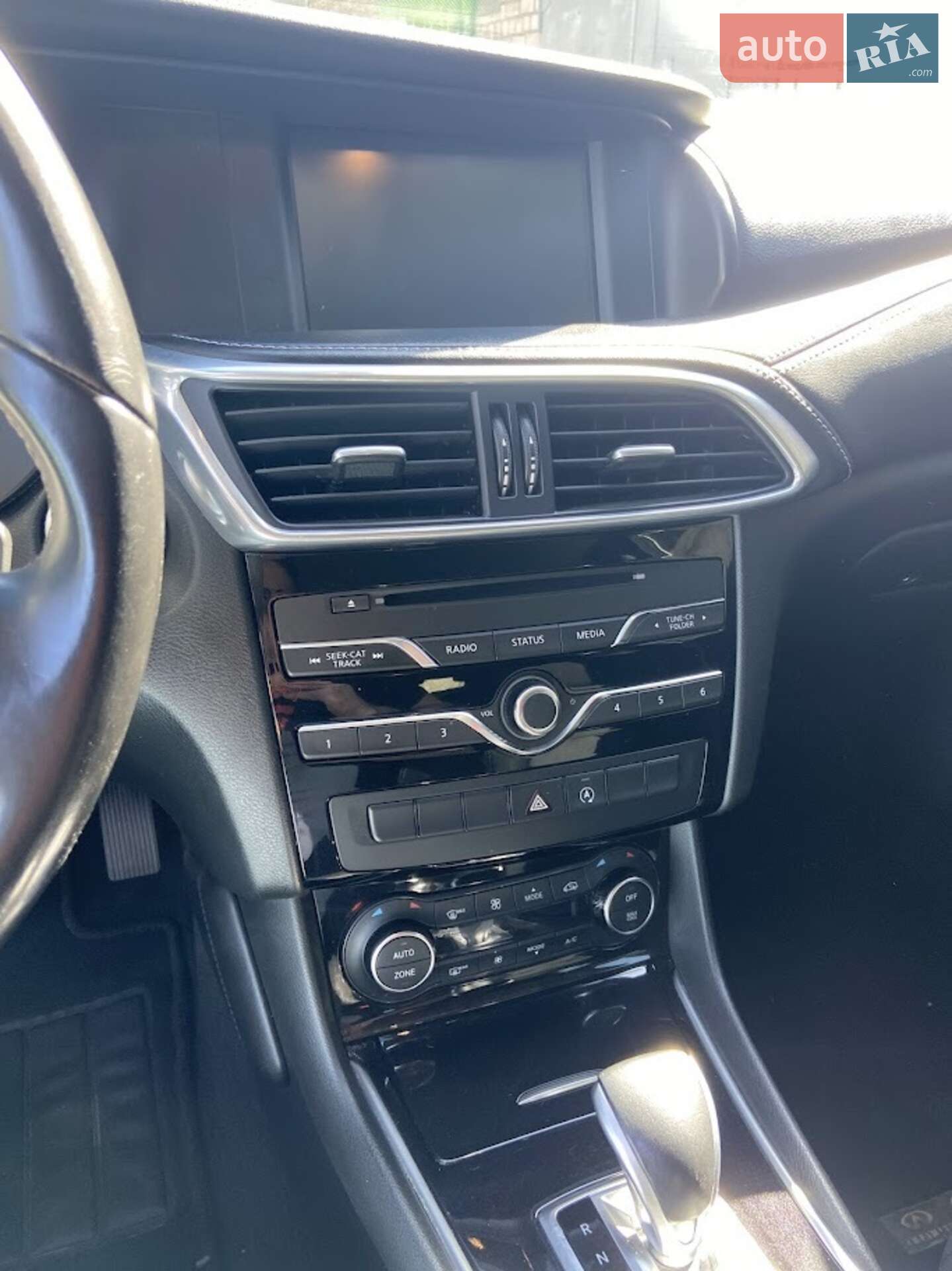 Infiniti QX30 2016 VIN SJKCH5CPXHA033697 фото оголошення 15 з 16