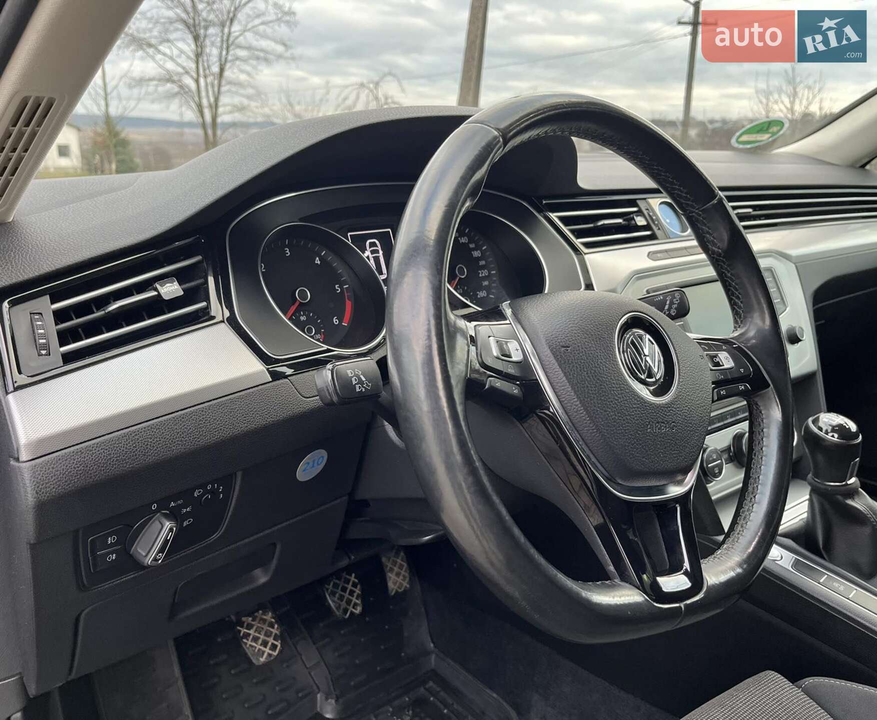 Volkswagen Passat 2016 VIN WVWZZZ3CZHE090794 фото оголошення 41 з 136
