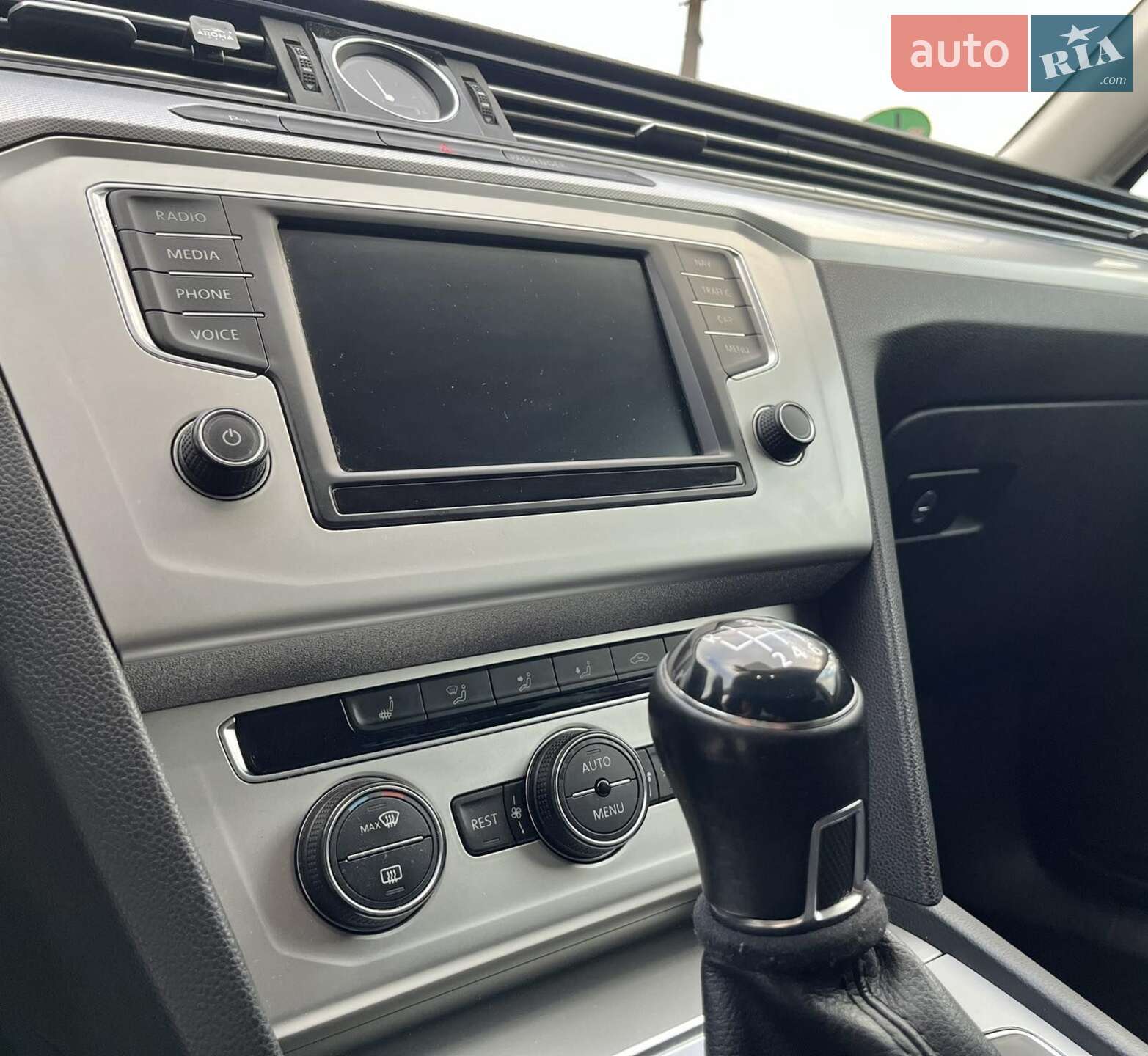 Volkswagen Passat 2016 VIN WVWZZZ3CZHE090794 фото оголошення 44 з 136