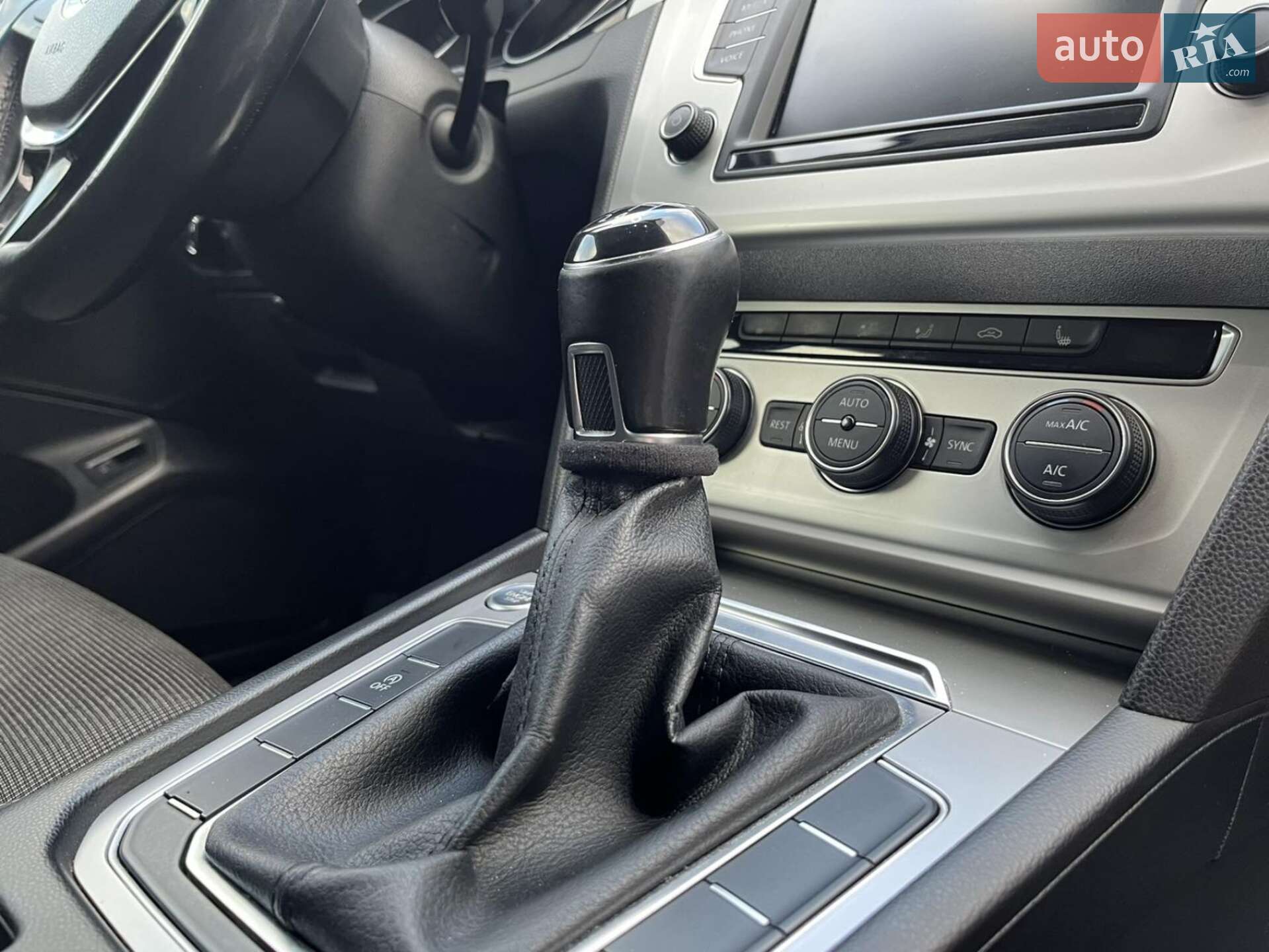 Volkswagen Passat 2016 VIN WVWZZZ3CZHE090794 фото оголошення 54 з 136