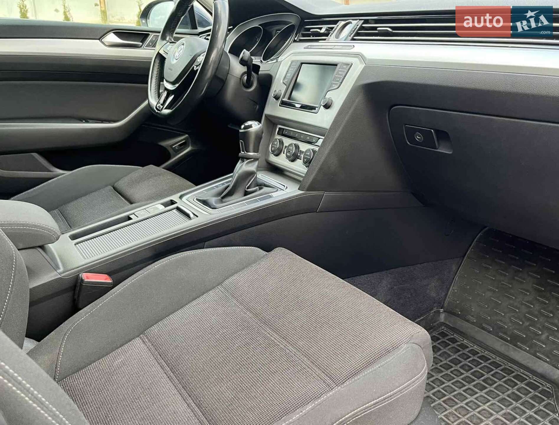 Volkswagen Passat 2016 VIN WVWZZZ3CZHE090794 фото оголошення 60 з 136