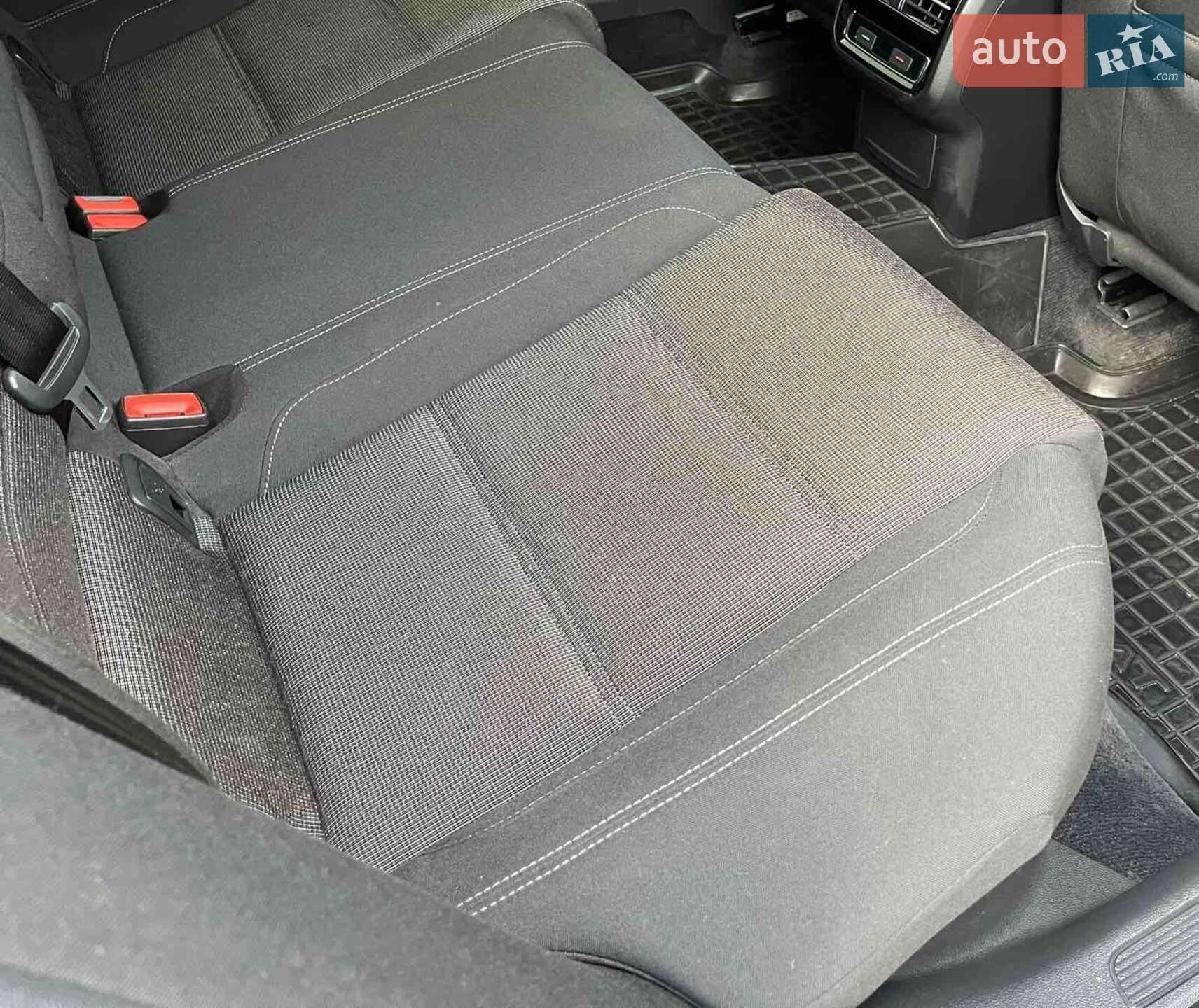 Volkswagen Passat 2016 VIN WVWZZZ3CZHE090794 фото оголошення 73 з 136