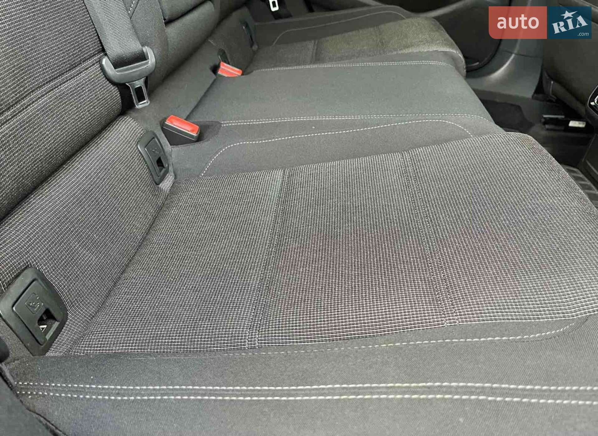 Volkswagen Passat 2016 VIN WVWZZZ3CZHE090794 фото оголошення 72 з 136