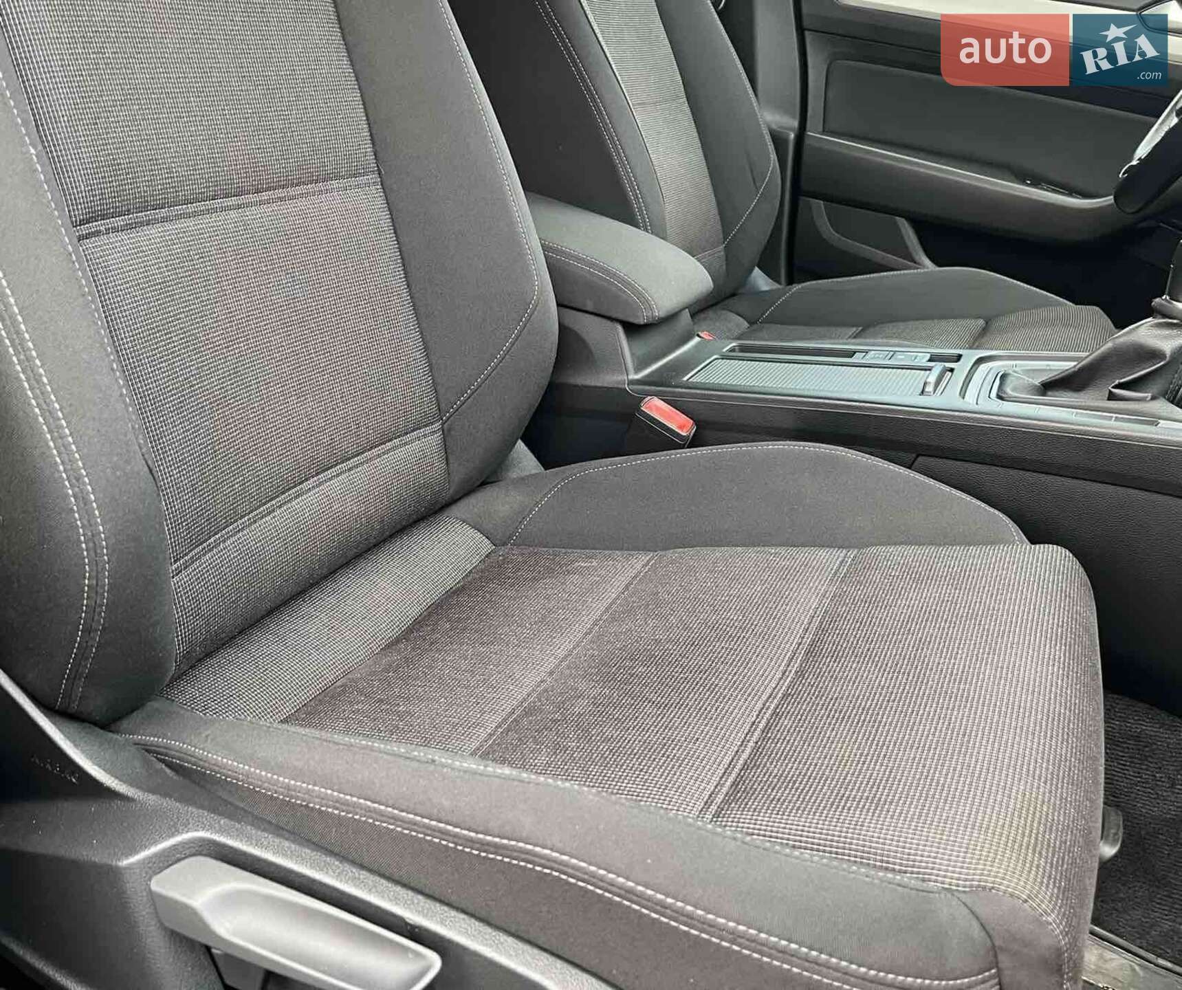Volkswagen Passat 2016 VIN WVWZZZ3CZHE090794 фото оголошення 79 з 136