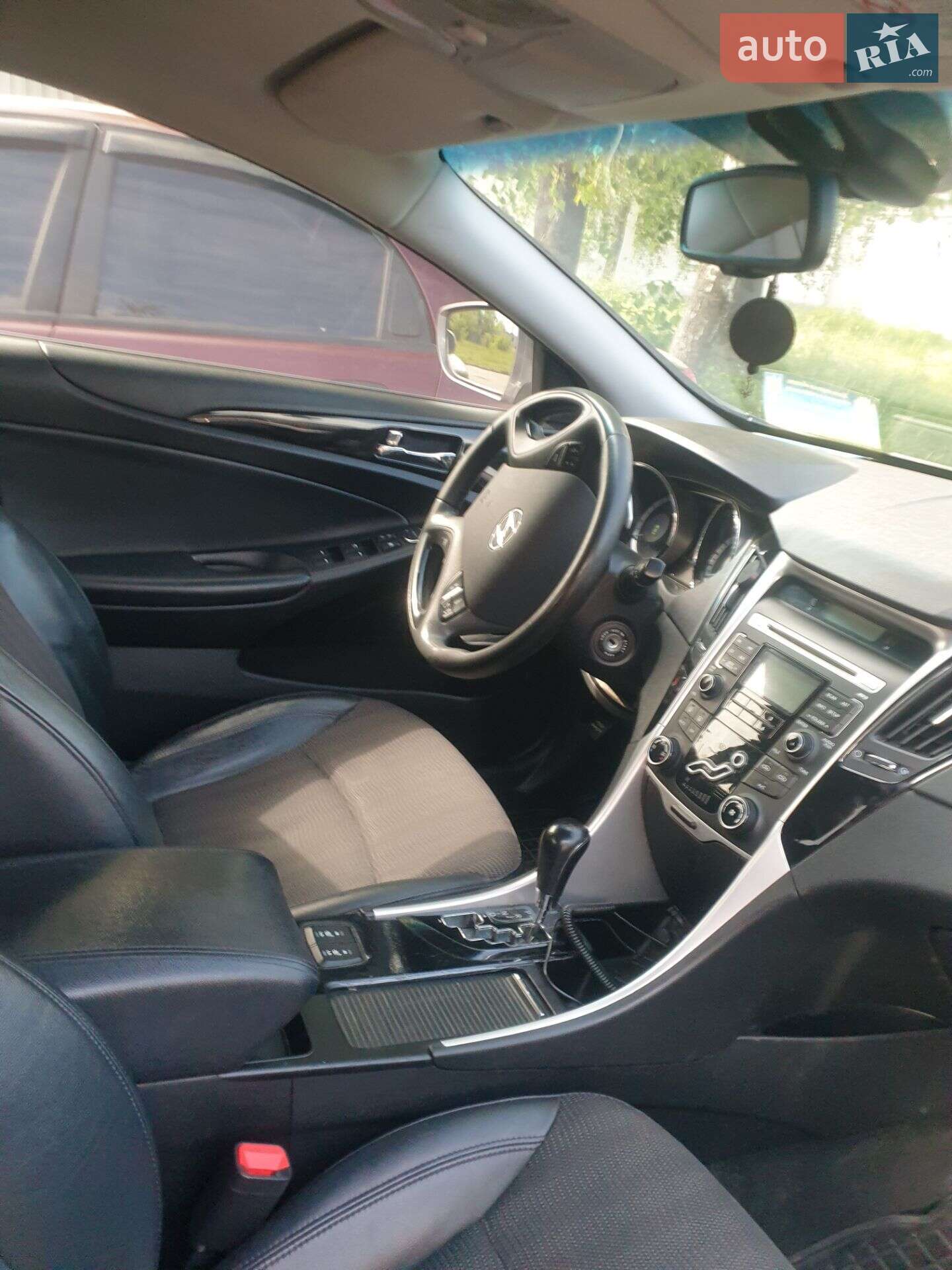 Hyundai Sonata 2010 VIN KMHEC41CBBA215707 фото оголошення 4 з 8