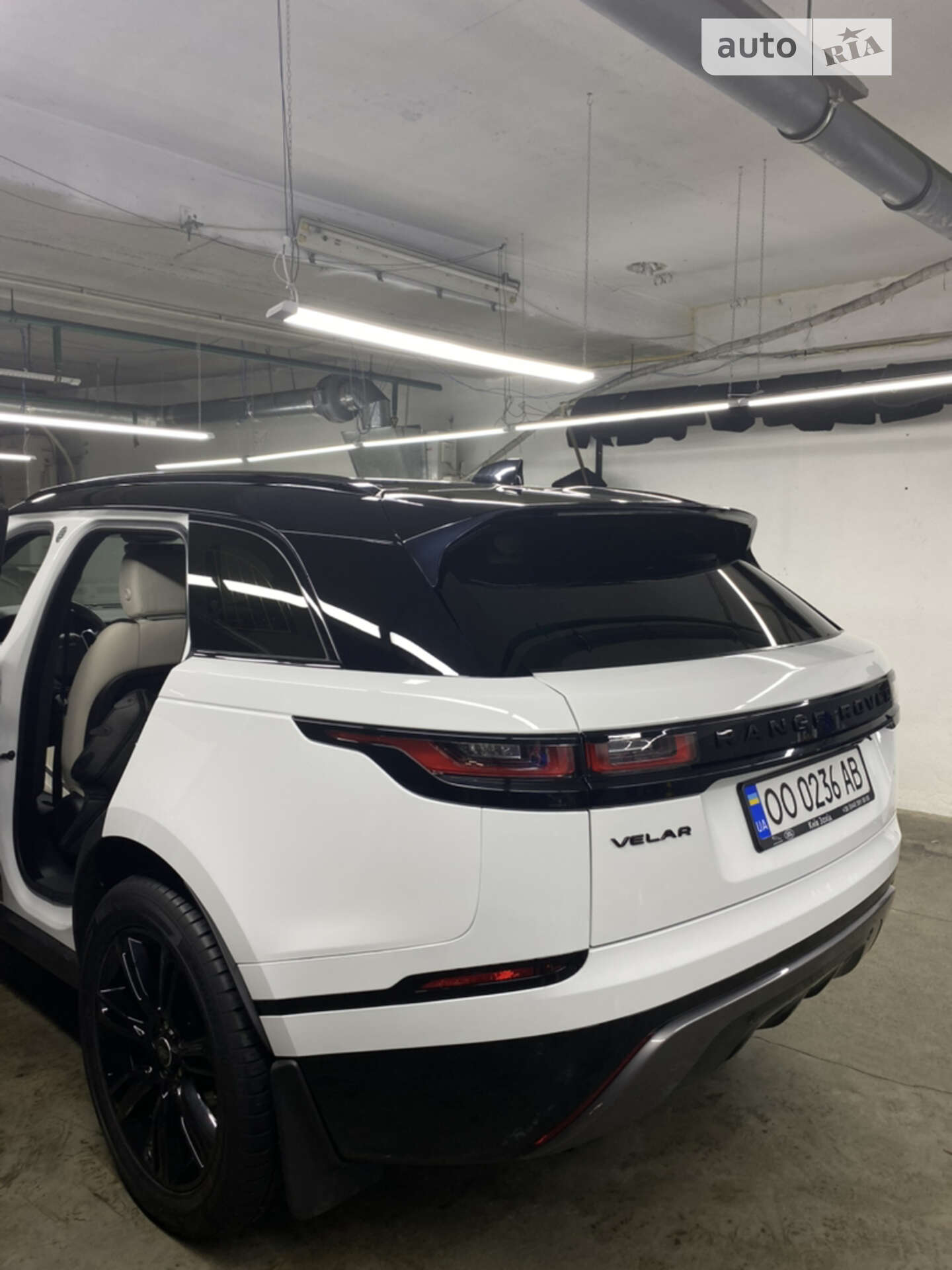 Land Rover Range Rover Velar 2019 VIN SALYA2BN5KA236802 фото оголошення 4 з 11