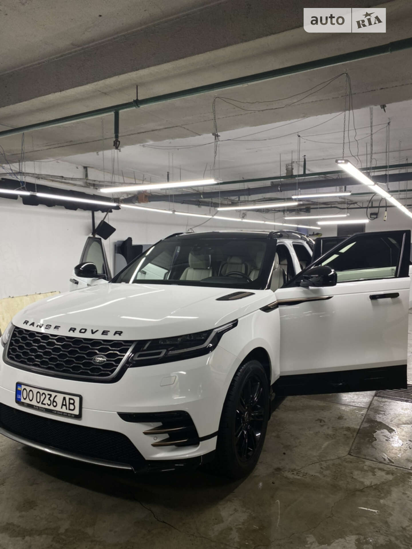 Land Rover Range Rover Velar 2019 VIN SALYA2BN5KA236802 фото оголошення 3 з 11