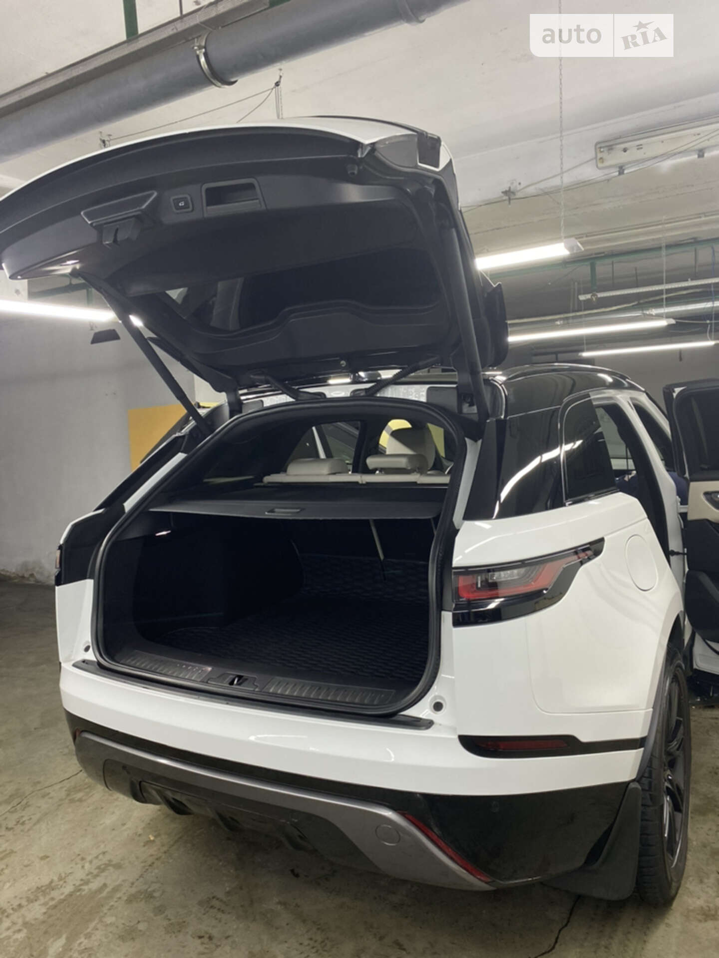 Land Rover Range Rover Velar 2019 VIN SALYA2BN5KA236802 фото оголошення 11 з 11