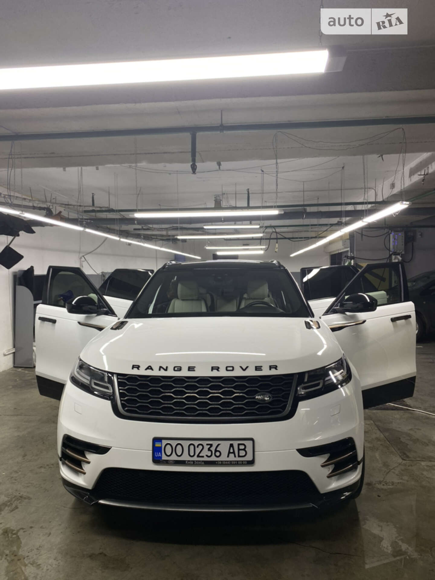 Land Rover Range Rover Velar 2019 VIN SALYA2BN5KA236802 фото оголошення 2 з 11