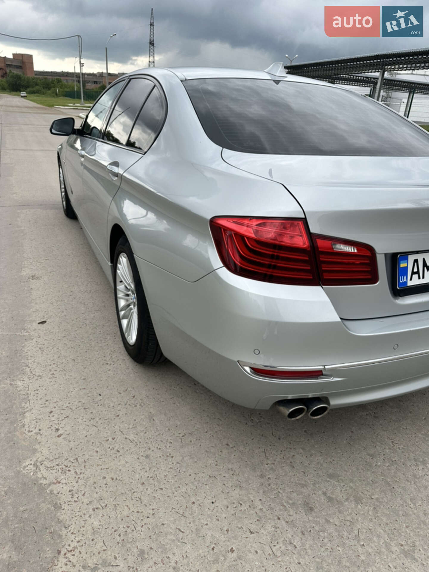 BMW 5 Series 2014 VIN WBA5C7101FD820512 фото оголошення 3 з 26