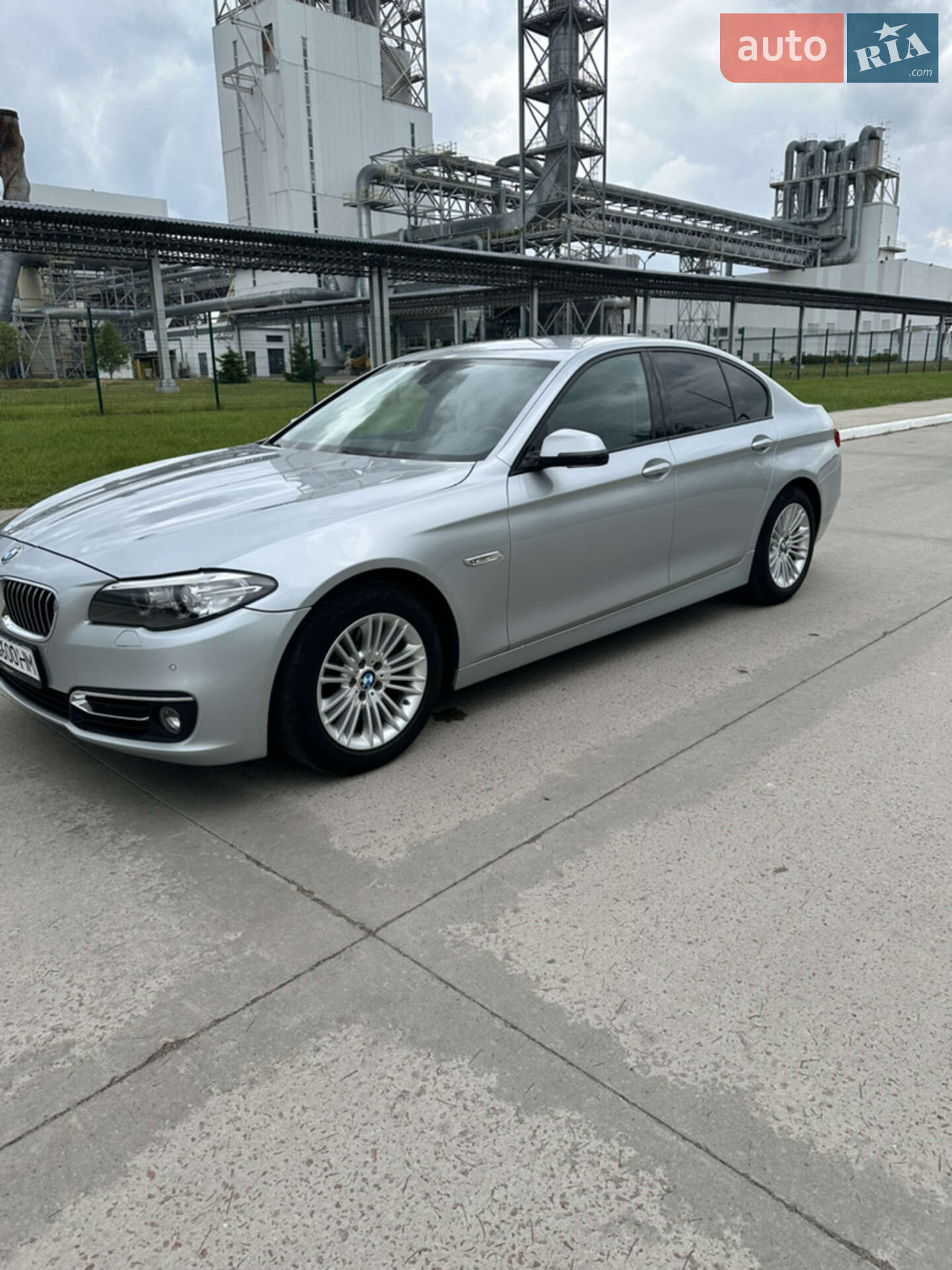 BMW 5 Series 2014 VIN WBA5C7101FD820512 фото оголошення 2 з 26