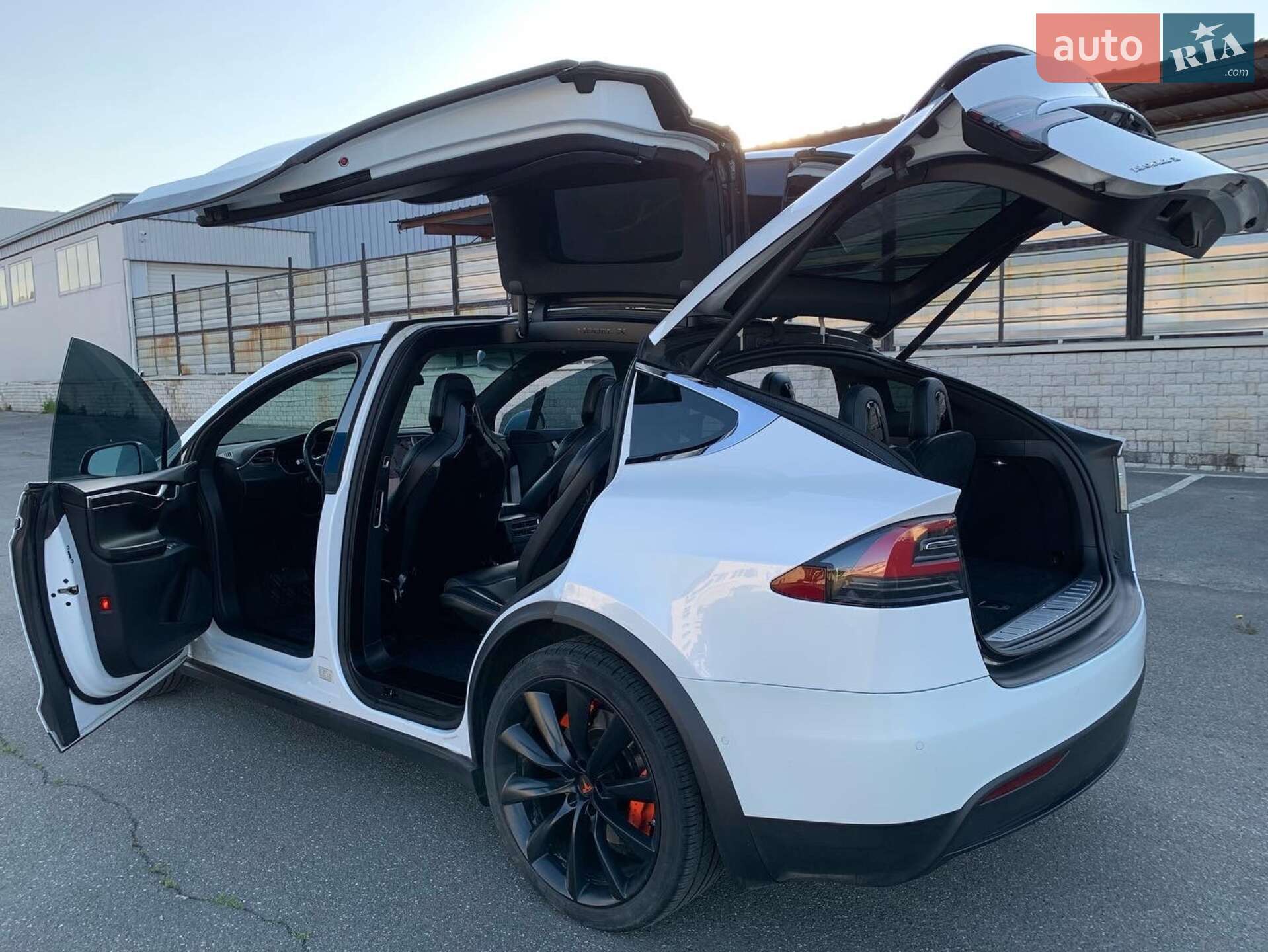Tesla Model X 2016 VIN 5YJXCBE22GF021410 фото оголошення 7 з 40