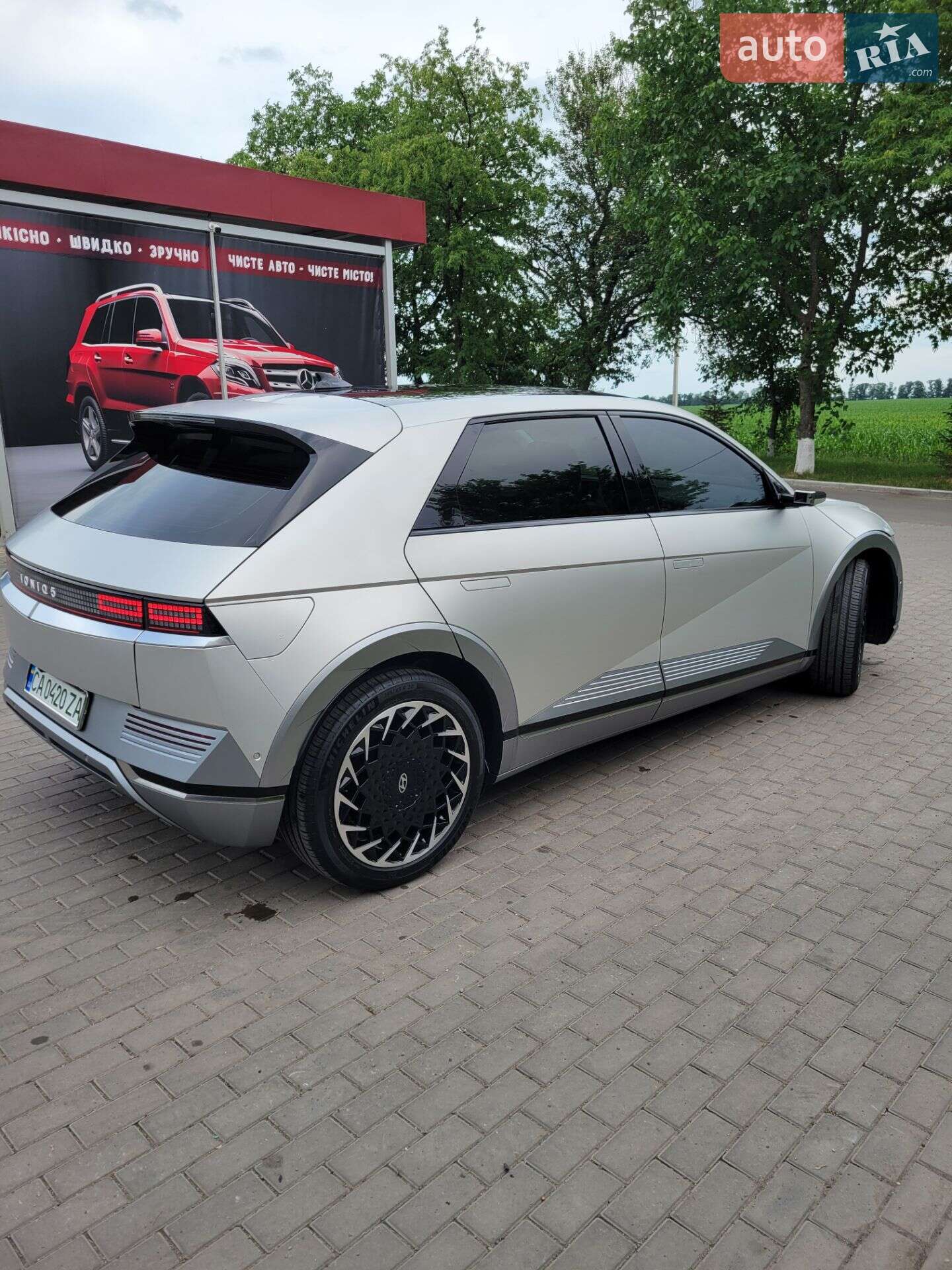 Hyundai Ioniq 5 2021 VIN KMHKR81AFNU004490 фото оголошення 3 з 106