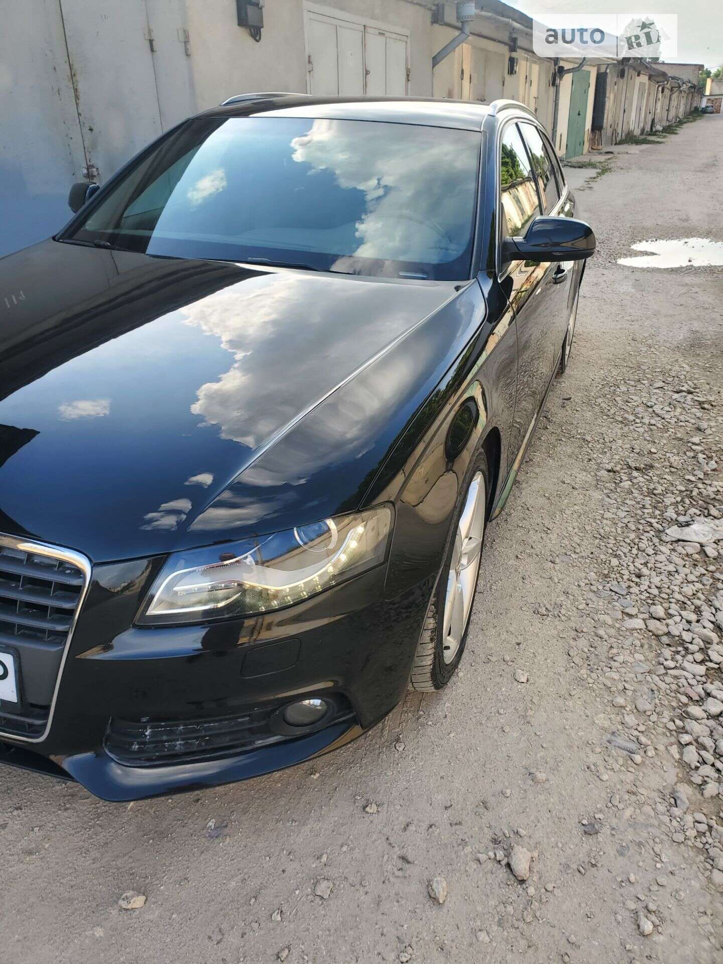 Audi A4 2011 VIN WAUZZZ8K9CA083995 фото оголошення 2 з 13