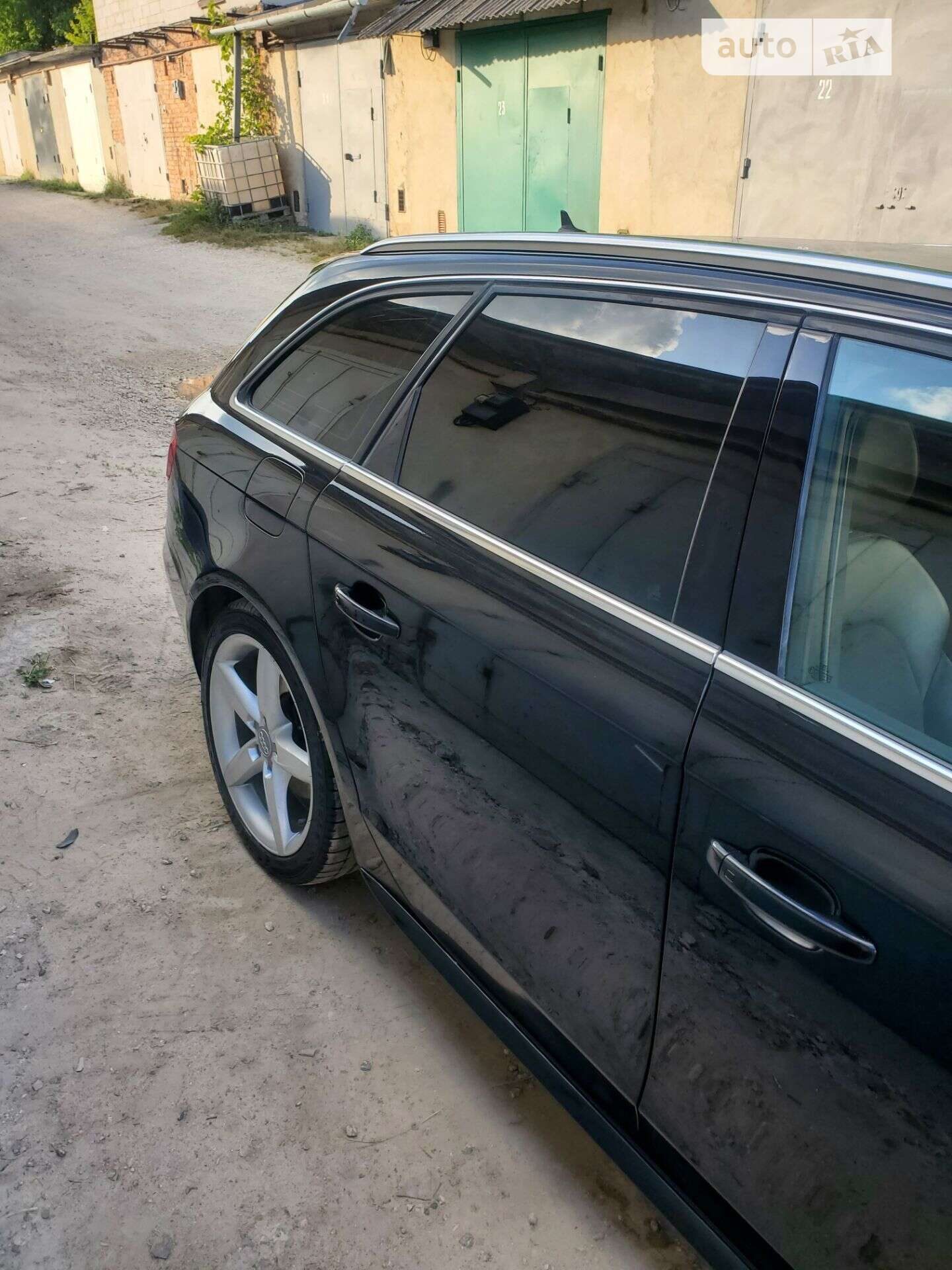 Audi A4 2011 VIN WAUZZZ8K9CA083995 фото оголошення 4 з 13