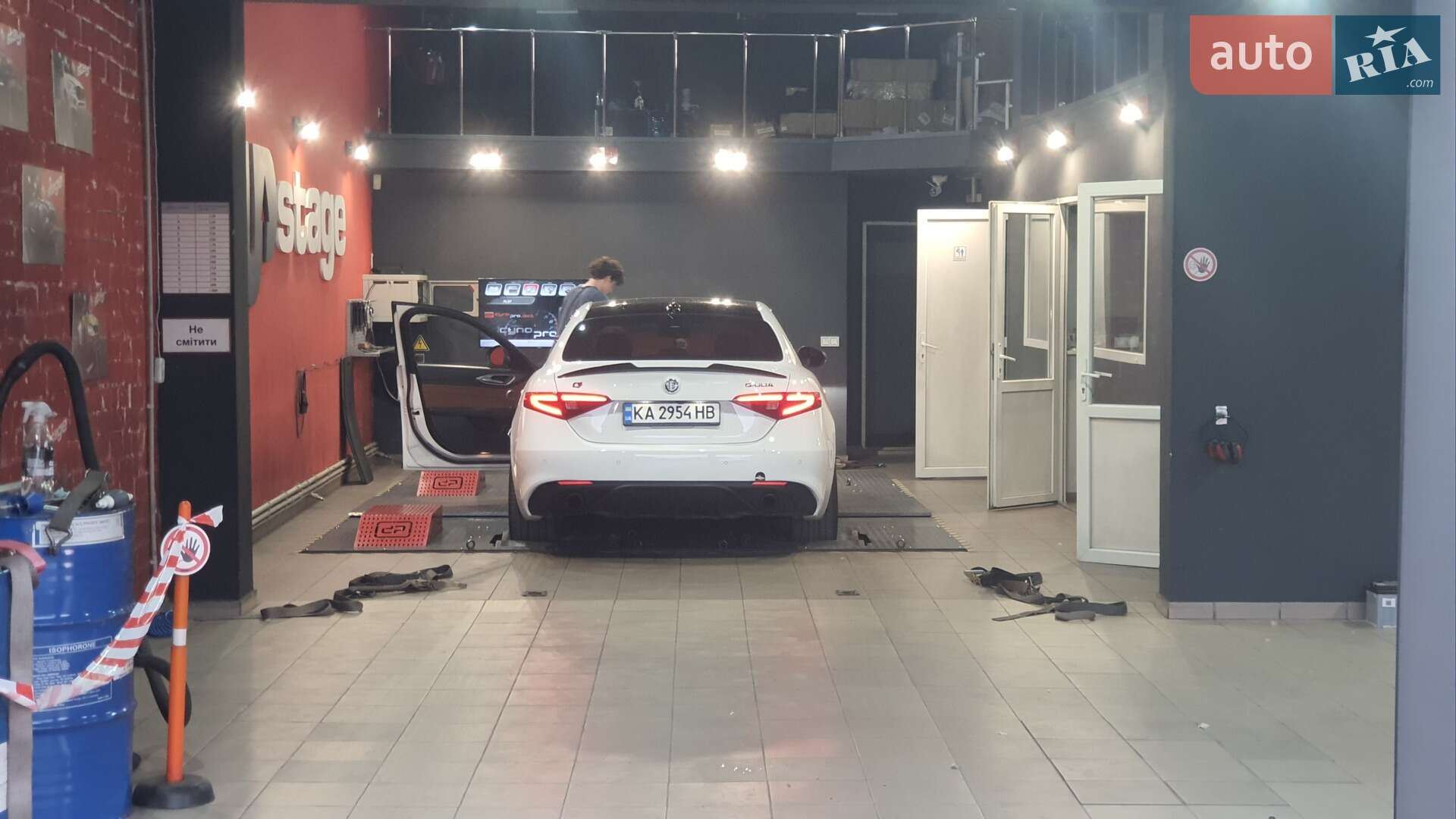 Alfa Romeo Giulia 2017 VIN ZARFAEEN6H7553673 фото оголошення 5 з 23