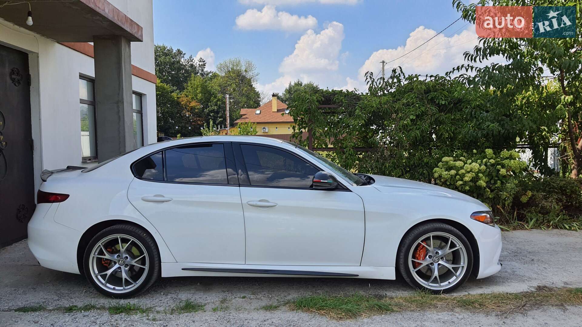 Alfa Romeo Giulia 2017 VIN ZARFAEEN6H7553673 фото оголошення 10 з 23