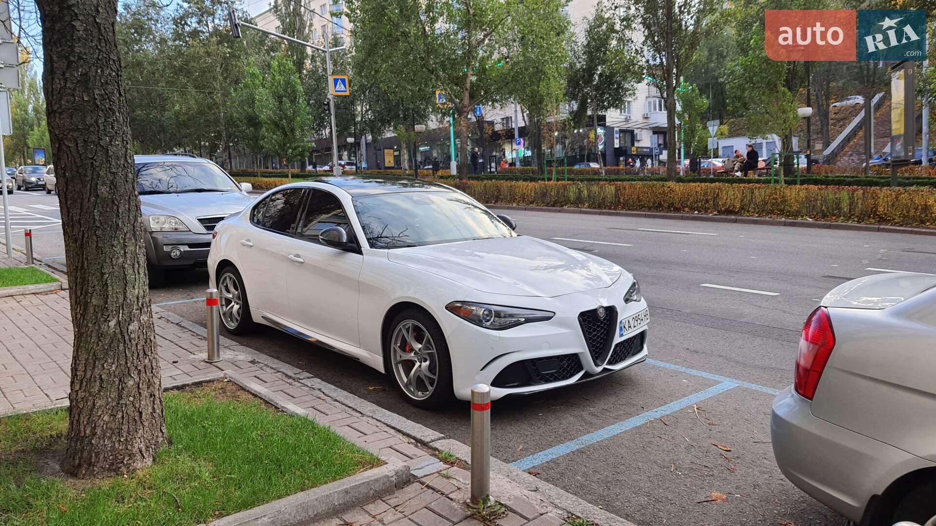 Alfa Romeo Giulia 2017 VIN ZARFAEEN6H7553673 фото оголошення 13 з 23