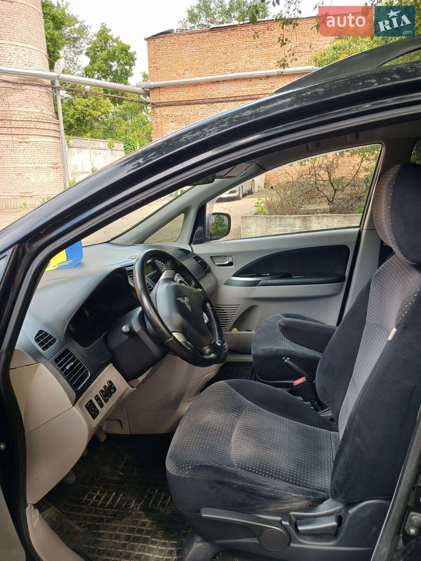 Mitsubishi Grandis 2007 VIN JMBLRNA4W7Z001174 фото оголошення 5 з 11