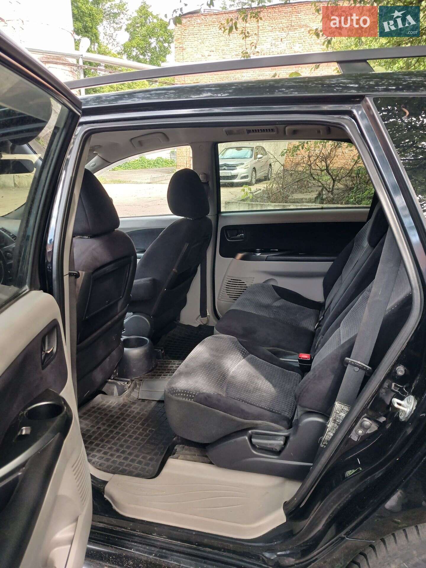 Mitsubishi Grandis 2007 VIN JMBLRNA4W7Z001174 фото оголошення 6 з 11