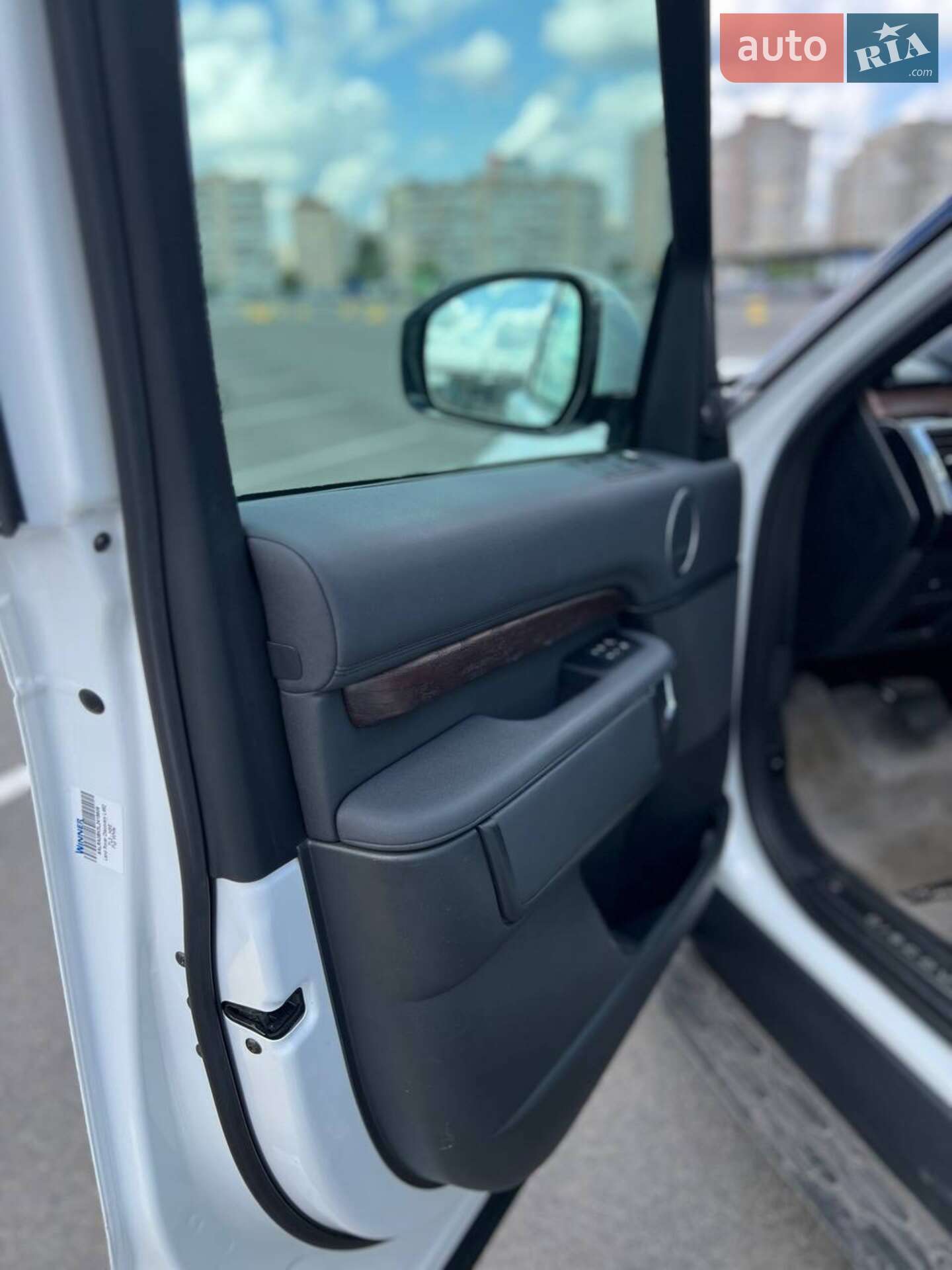 Land Rover Discovery 2019 VIN SALRA2BK3L2415605 фото оголошення 7 з 10