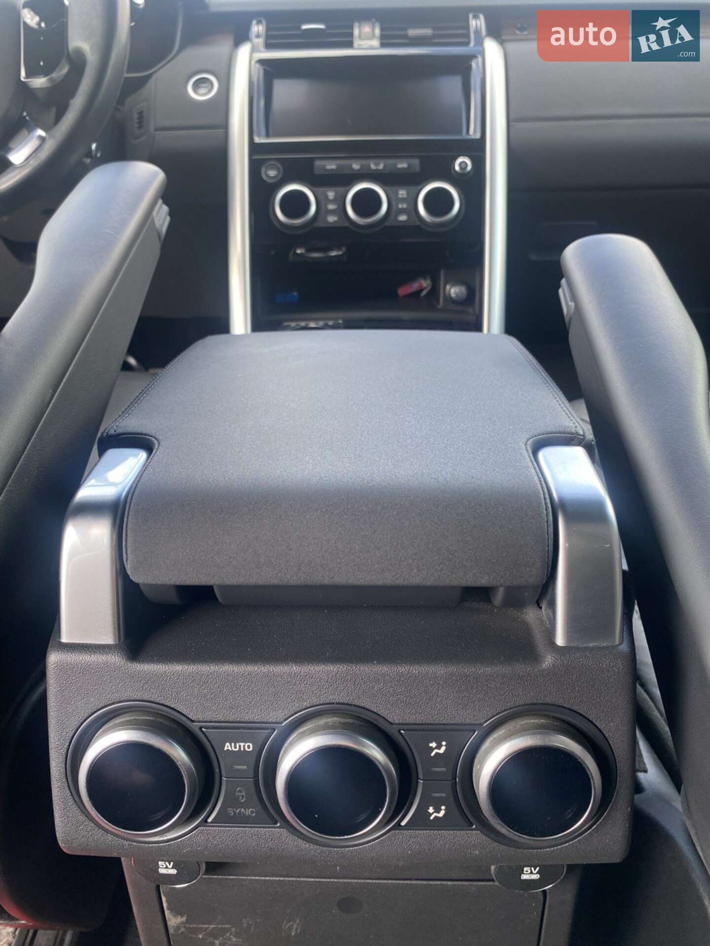 Land Rover Discovery 2019 VIN SALRA2BK3L2415605 фото оголошення 10 з 10