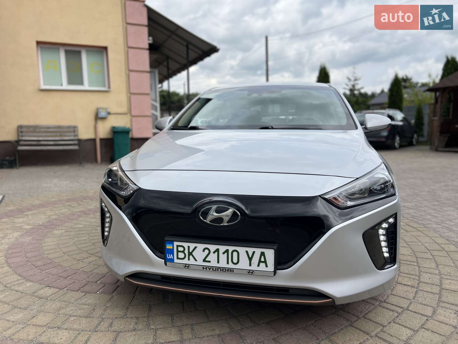Hyundai Ioniq 2018 VIN KMHC751HFKU035757 фото оголошення 3 з 62