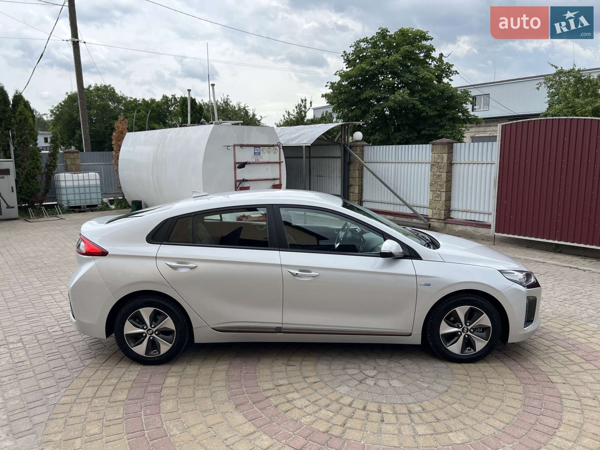 Hyundai Ioniq 2018 VIN KMHC751HFKU035757 фото оголошення 10 з 62