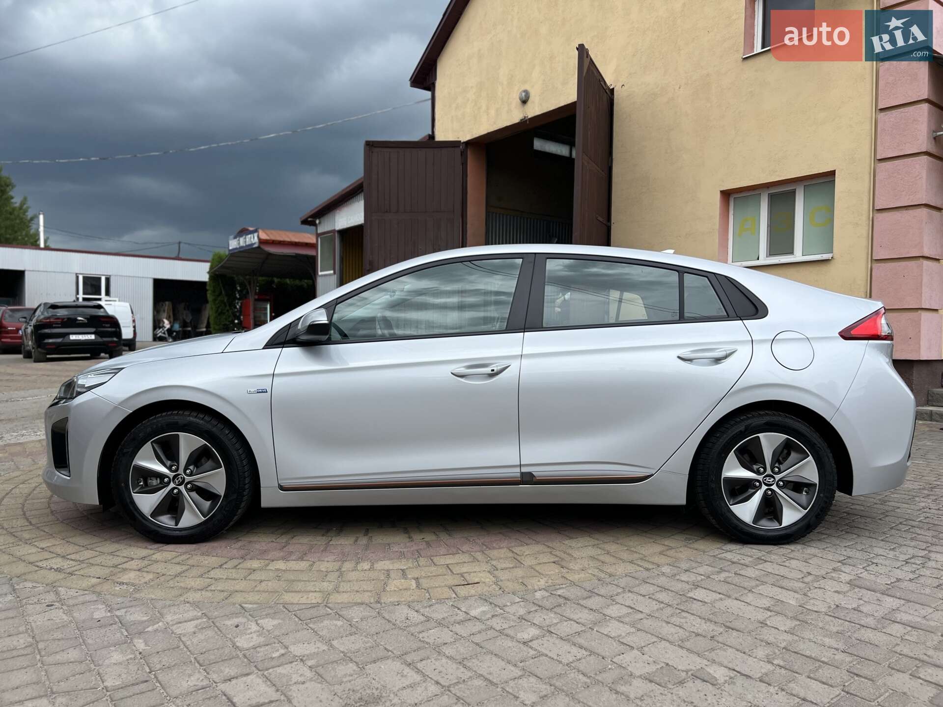 Hyundai Ioniq 2018 VIN KMHC751HFKU035757 фото оголошення 27 з 62