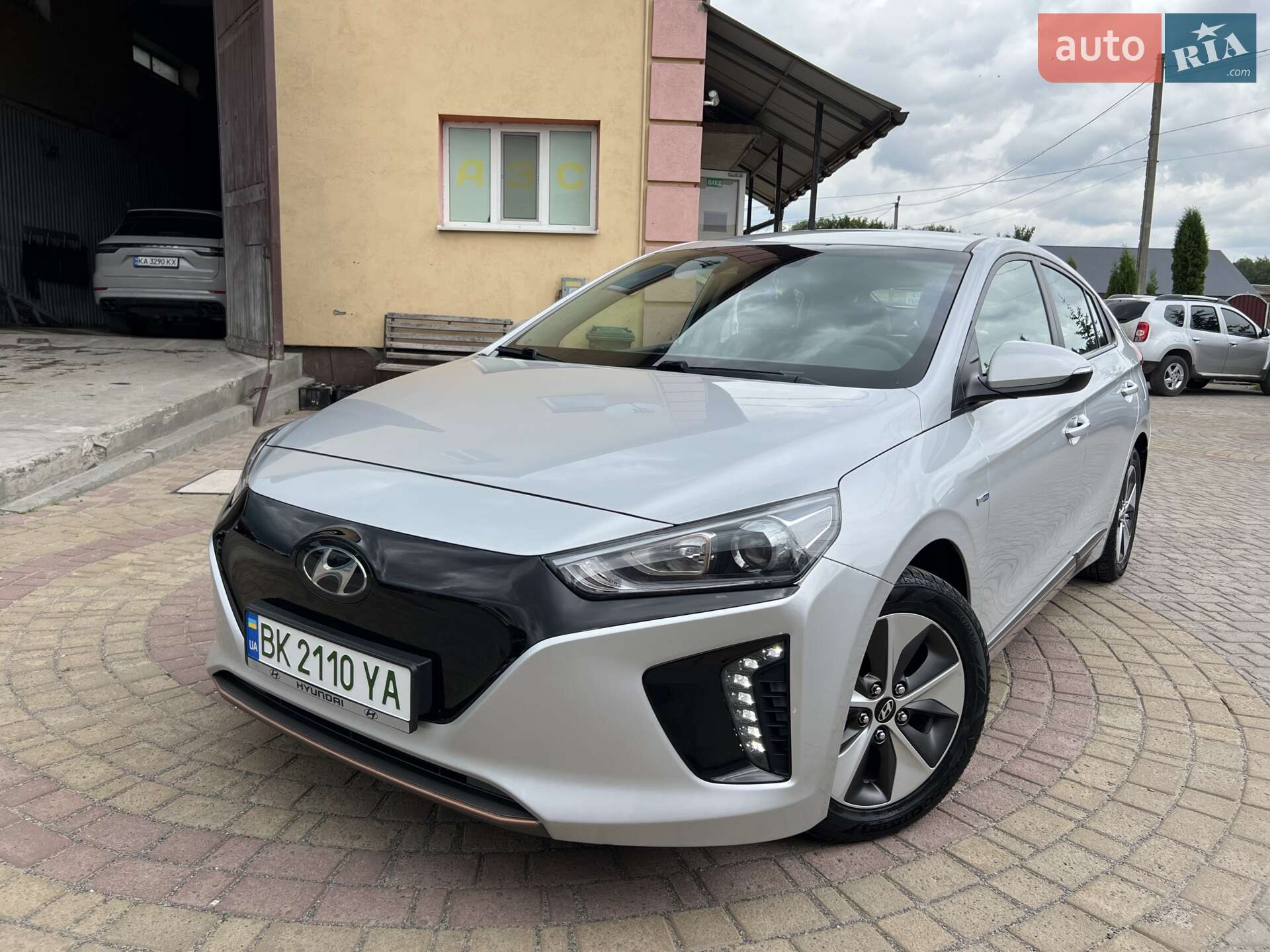 Hyundai Ioniq 2018 VIN KMHC751HFKU035757 фото оголошення 31 з 62