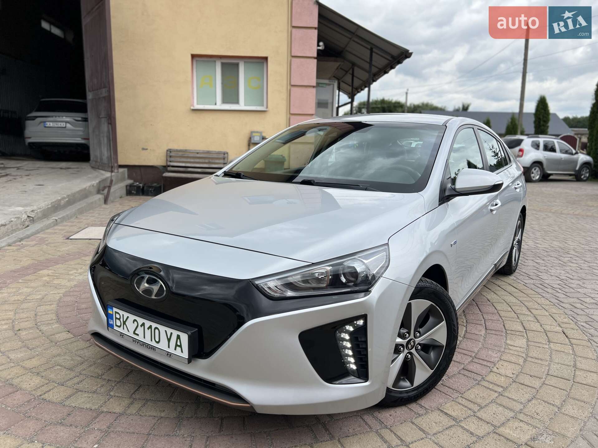 Hyundai Ioniq 2018 VIN KMHC751HFKU035757 фото оголошення 32 з 62