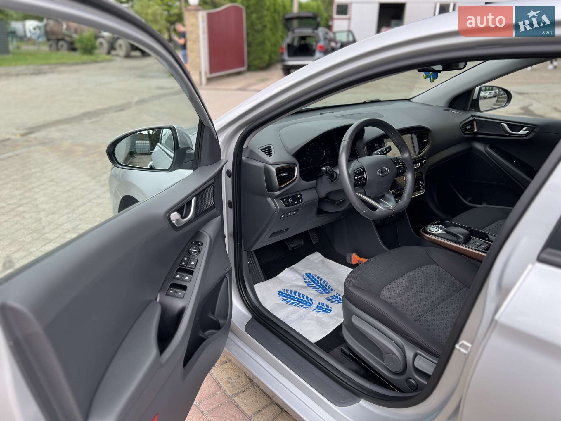 Hyundai Ioniq 2018 VIN KMHC751HFKU035757 фото оголошення 34 з 62