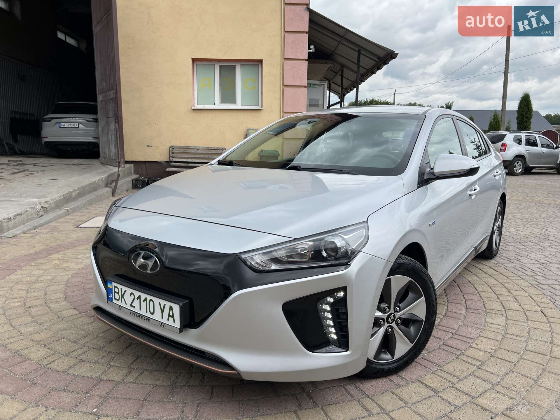 Hyundai Ioniq 2018 VIN KMHC751HFKU035757 фото оголошення 37 з 62