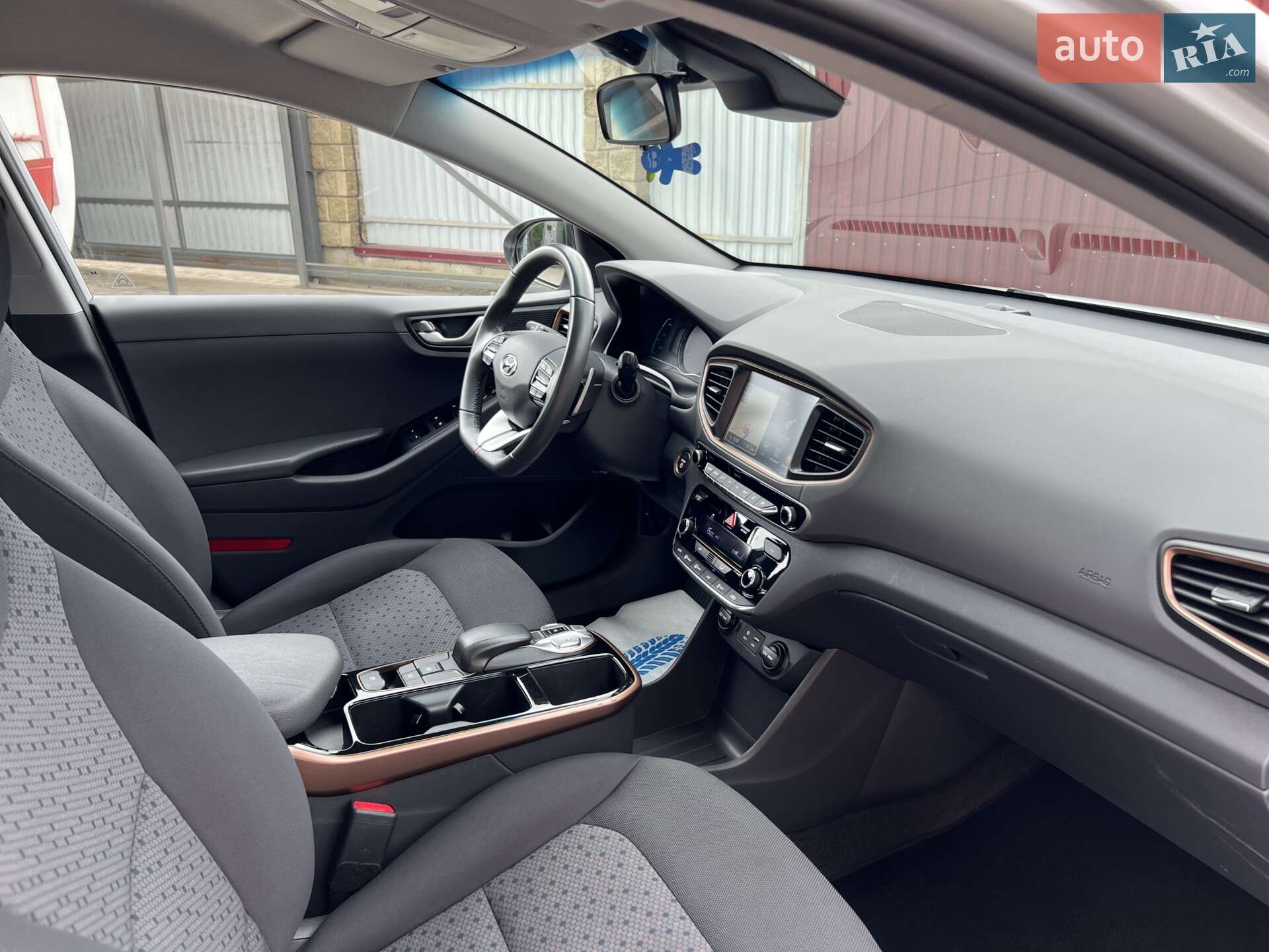 Hyundai Ioniq 2018 VIN KMHC751HFKU035757 фото оголошення 55 з 62