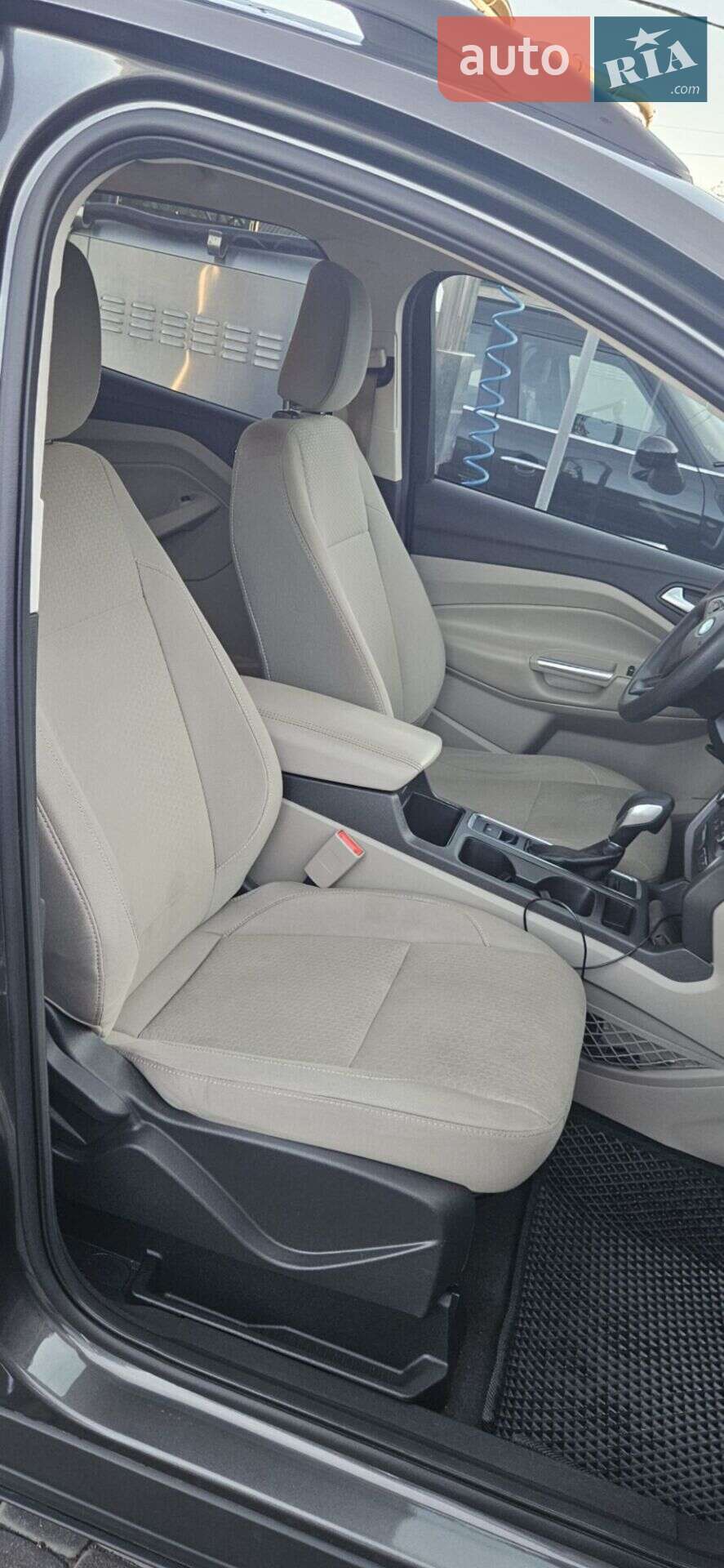 Ford Escape 2018 VIN 1FMCU9GD5JUD53077 фото оголошення 3 з 10