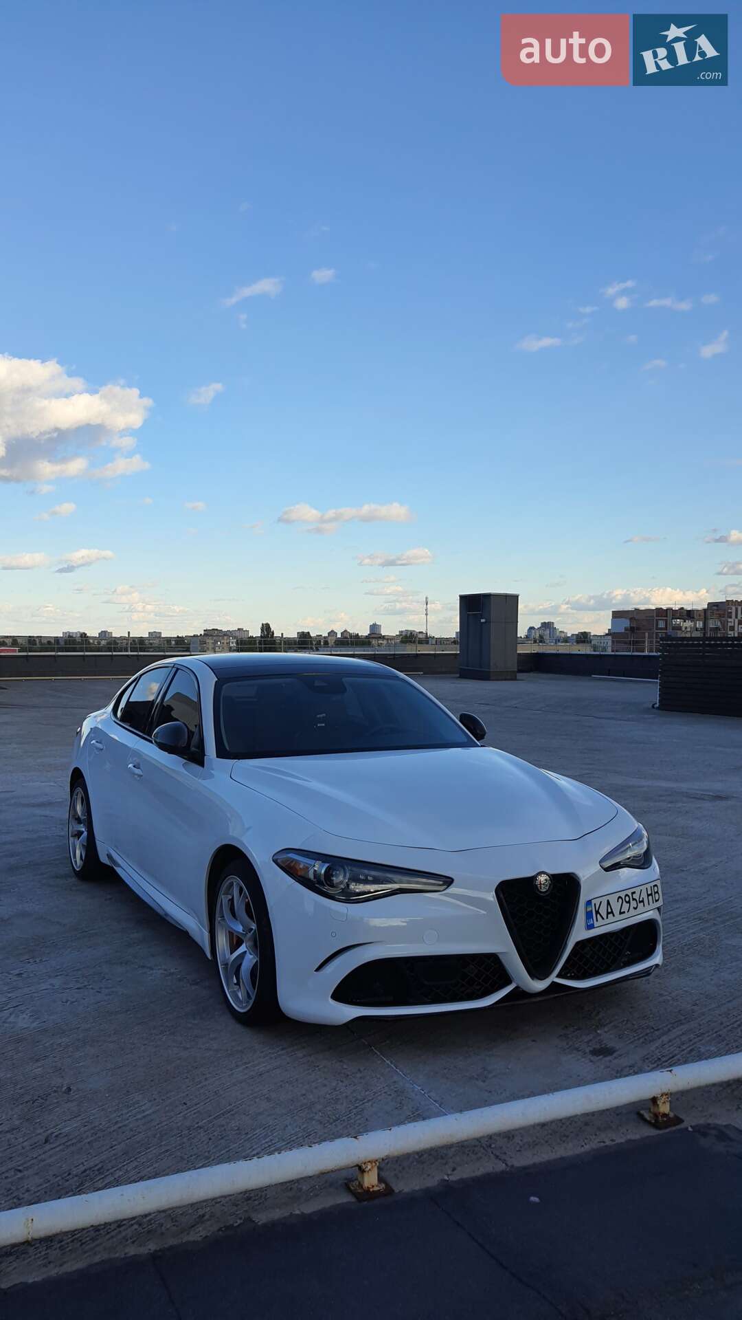 Alfa Romeo Giulia 2017 VIN ZARFAEEN6H7553673 фото оголошення 44 з 46