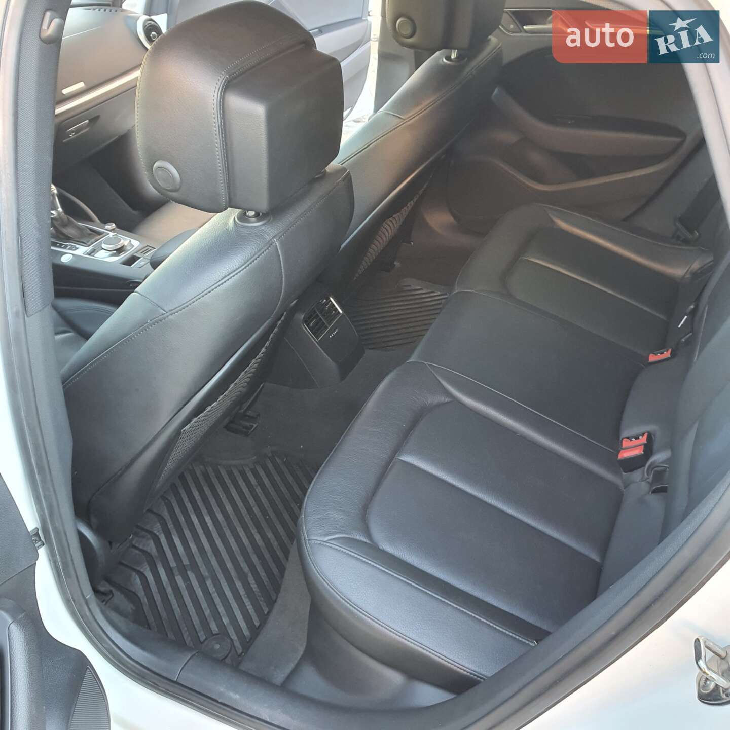 Audi A3 2020 VIN WAUAUGFFXLA094946 фото оголошення 10 з 19