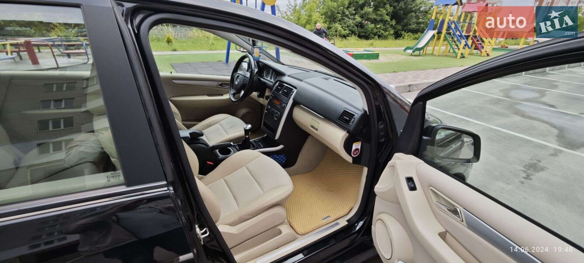 Mercedes-Benz B-Class 2010 VIN WDD2452311J588981 фото оголошення 4 з 17