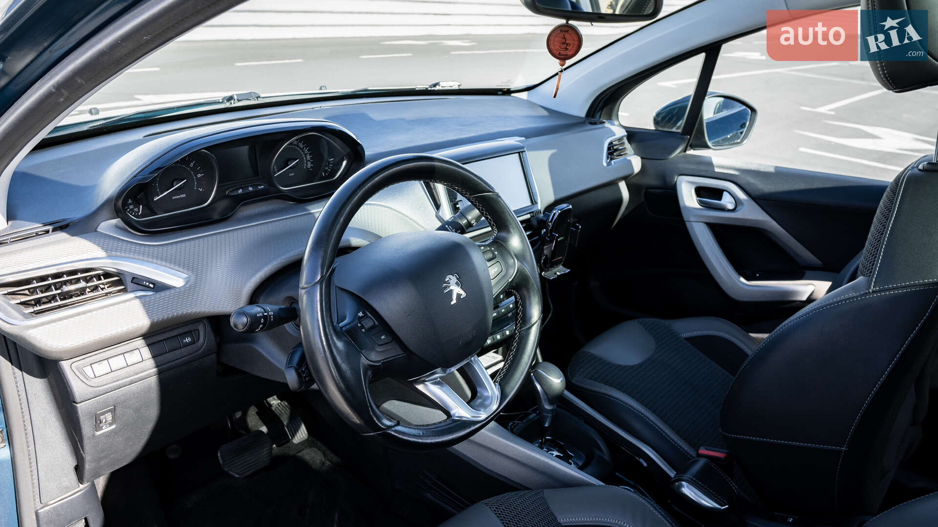 Peugeot 2008 2016 VIN VF3CUHNZTGY087811 фото оголошення 23 з 51