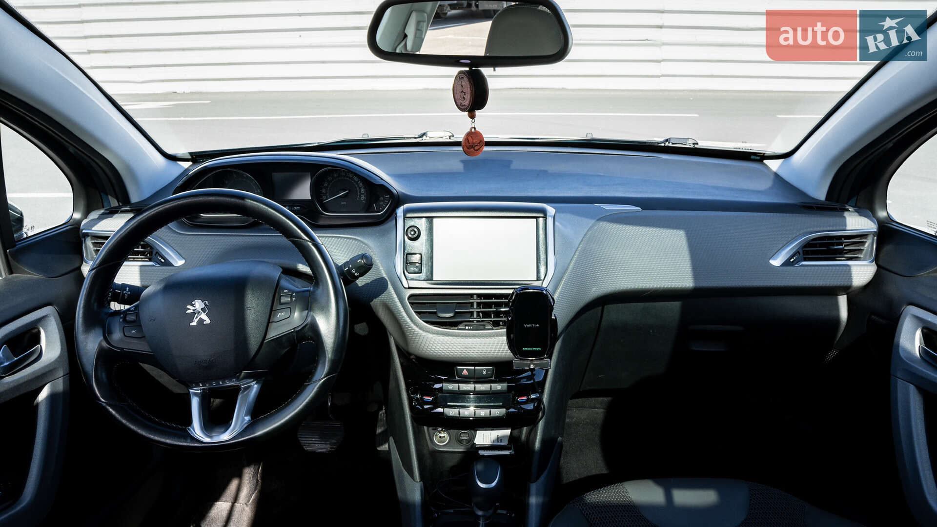 Peugeot 2008 2016 VIN VF3CUHNZTGY087811 фото оголошення 32 з 51