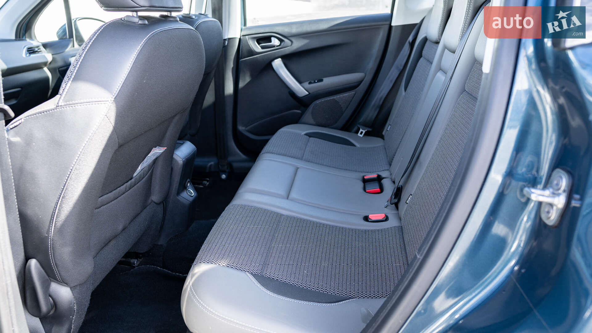 Peugeot 2008 2016 VIN VF3CUHNZTGY087811 фото оголошення 36 з 51