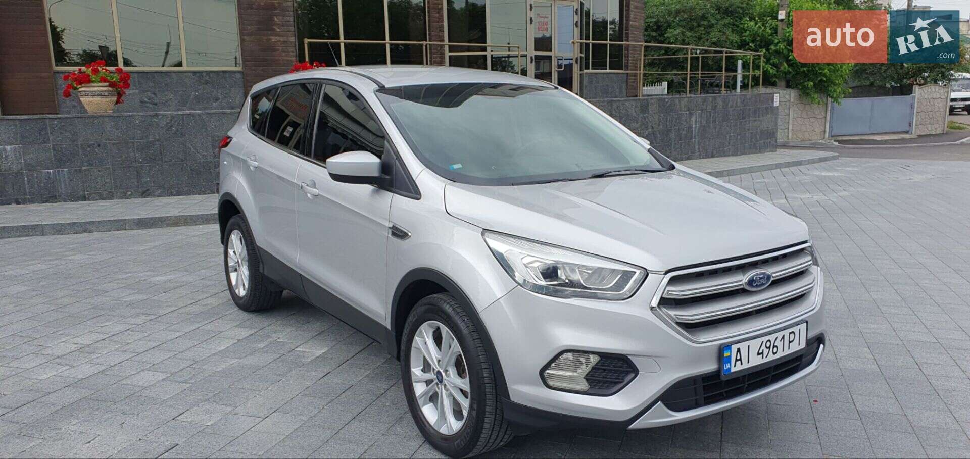 Ford Escape 2018 VIN 1FMCU9GD4KUA69697 фото оголошення 9 з 24