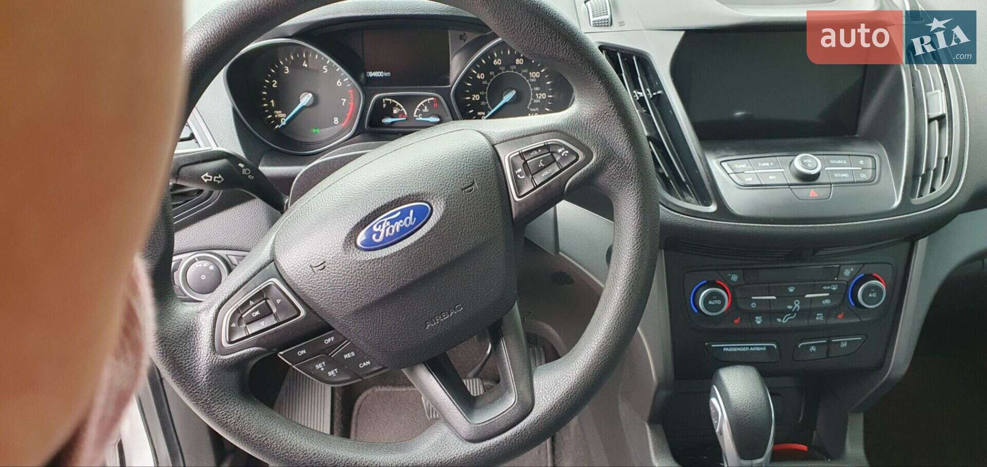 Ford Escape 2018 VIN 1FMCU9GD4KUA69697 фото оголошення 12 з 24