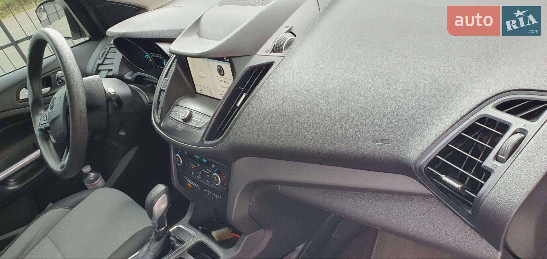 Ford Escape 2018 VIN 1FMCU9GD4KUA69697 фото оголошення 14 з 24