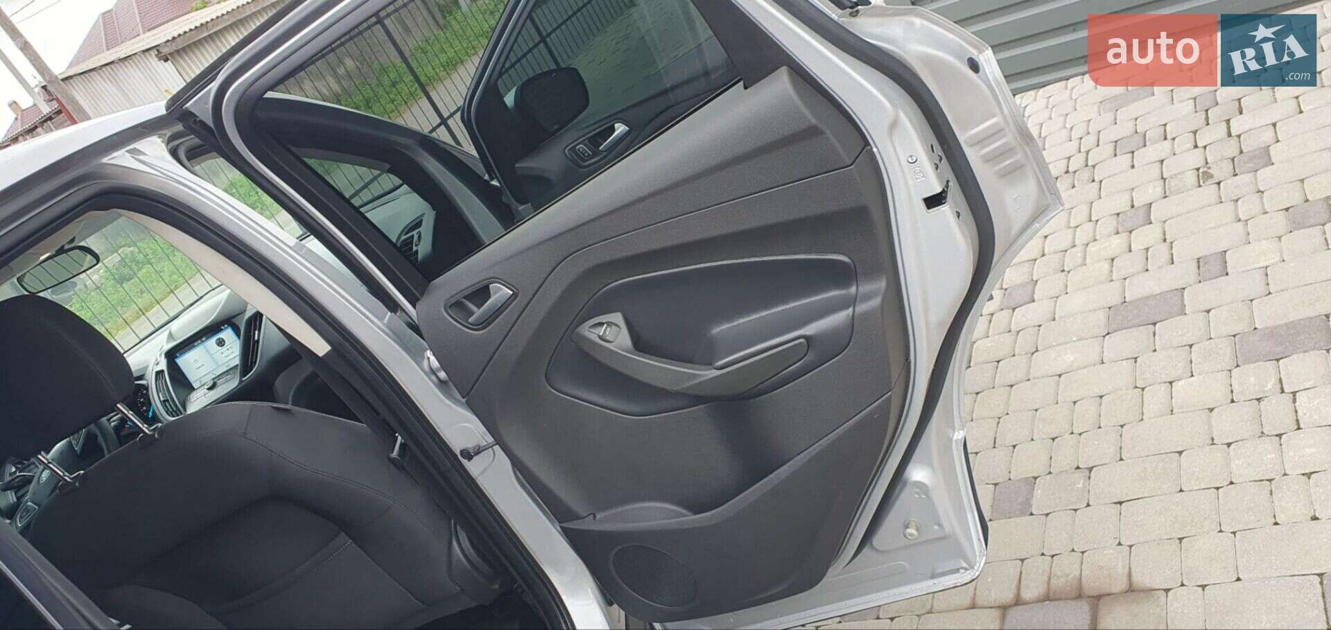Ford Escape 2018 VIN 1FMCU9GD4KUA69697 фото оголошення 21 з 24