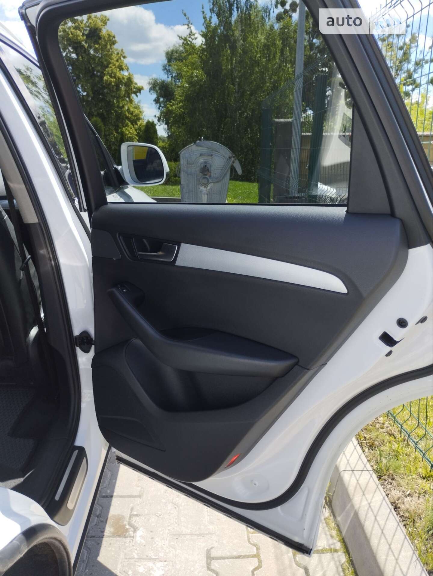 Audi Q5 2009 VIN WAUZZZ8R99A043504 фото оголошення 11 з 21